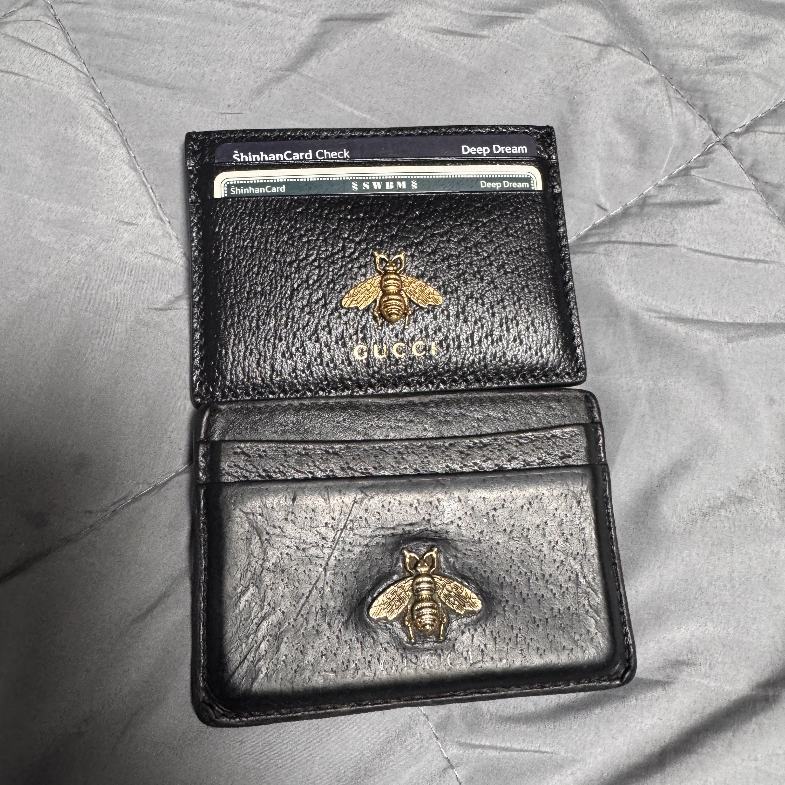 Gucci Leather Animalier Card Case Black 착용 스타일
