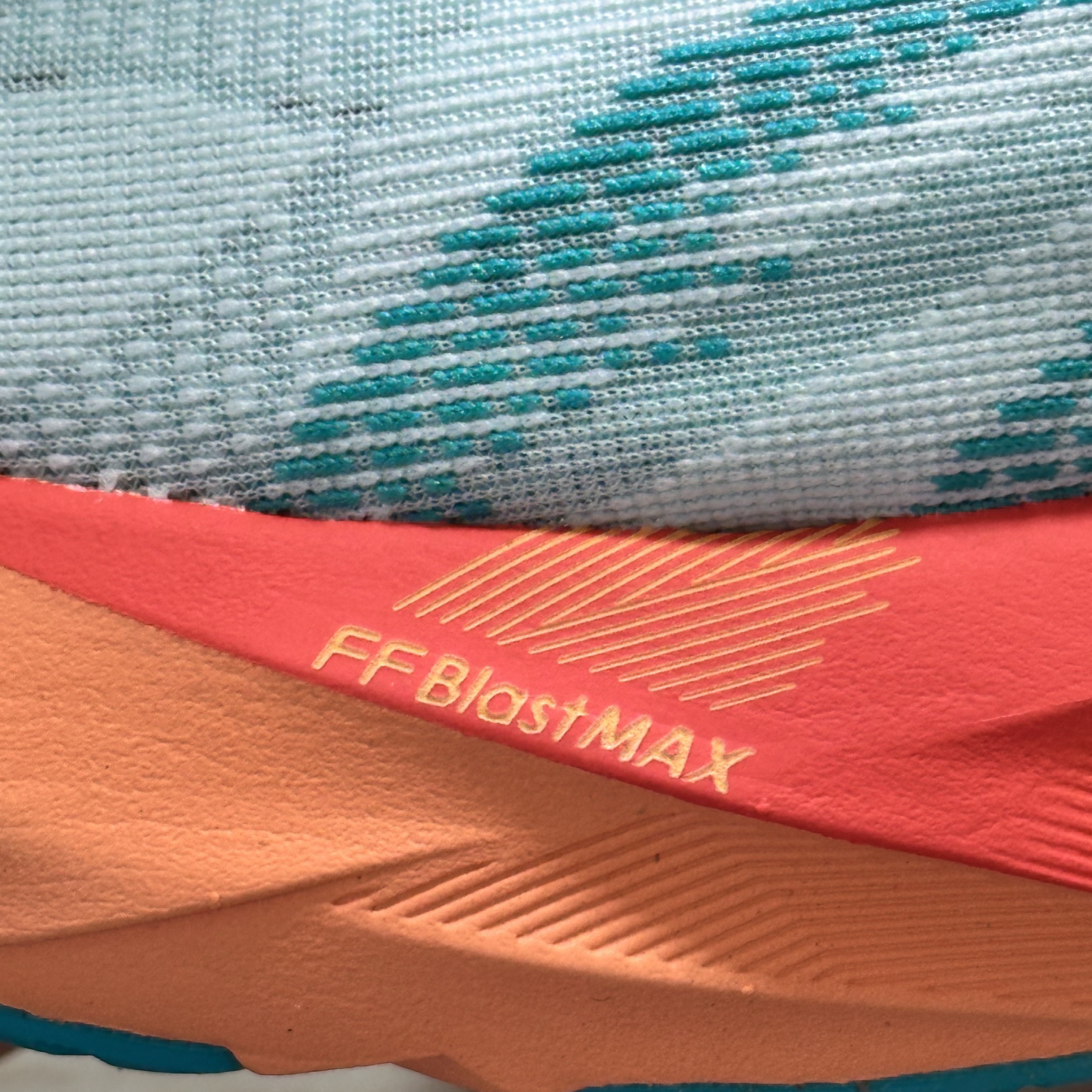 Asics Novablast 5 Soothing Sea Wave Teal 착용 스타일 - 6