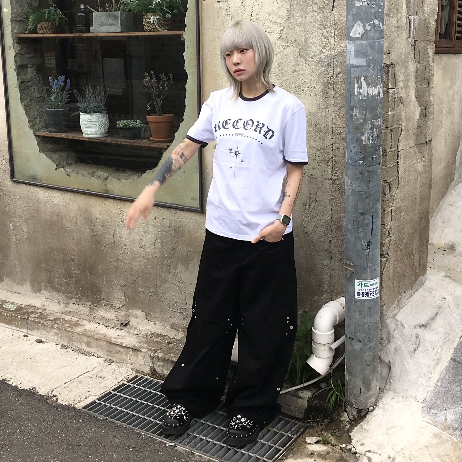 Toga Virilis AJ1066 Mules Leather Black 착용 스타일 - 5