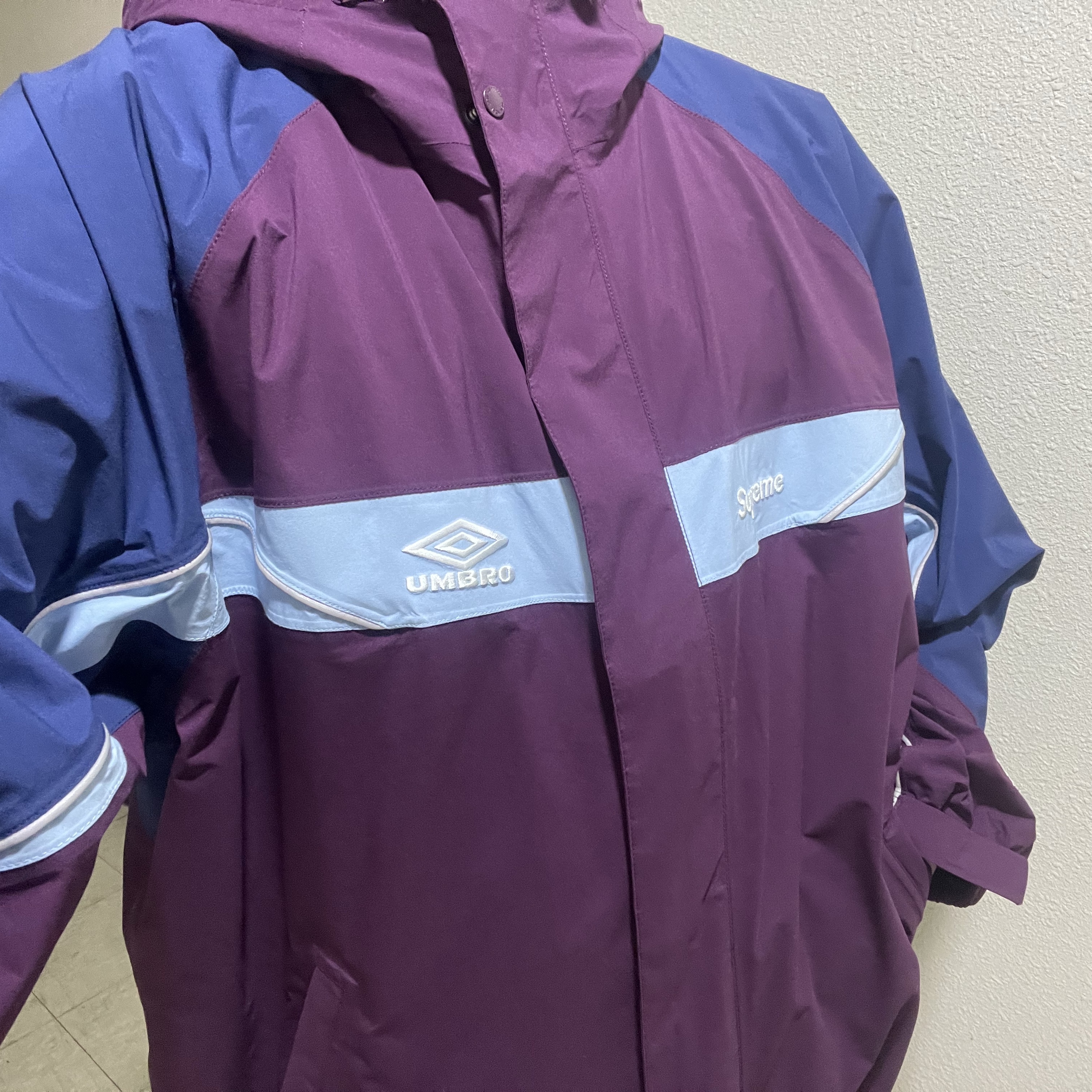 Supreme x Umbro Gore-Tex Hooded Jacket Dark Purple - 25SS 착용 스타일
