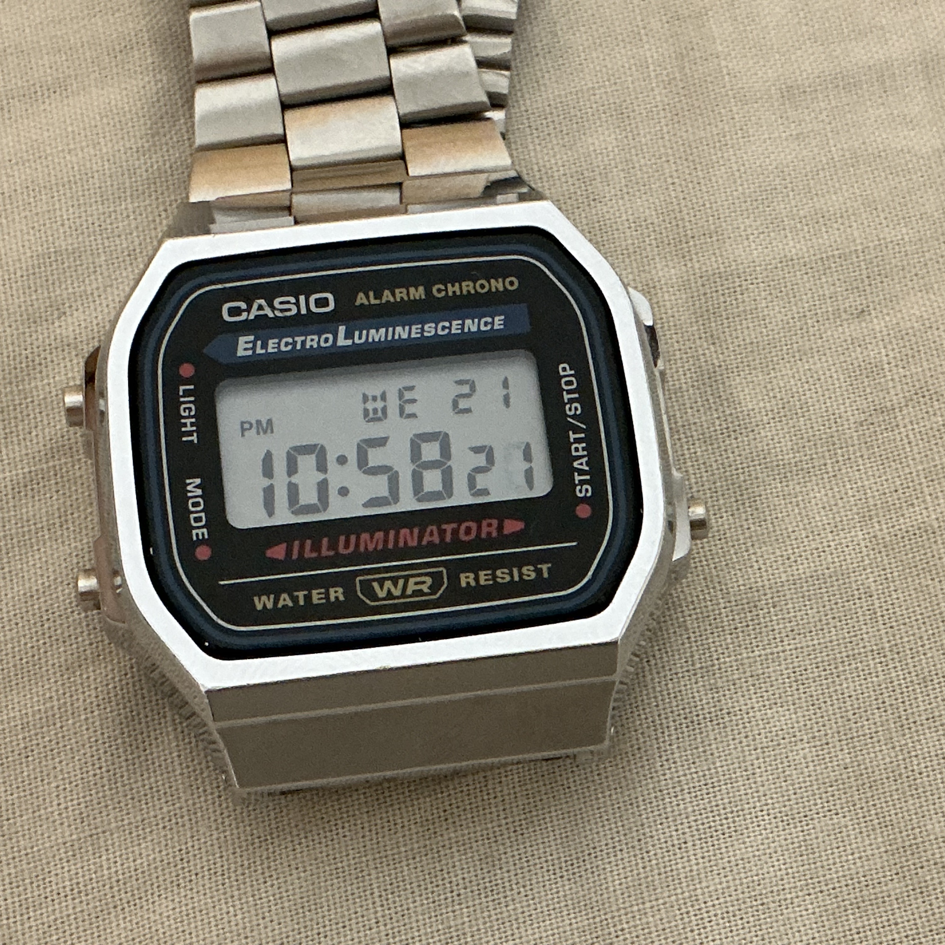 Casio A-158WA-1 착용 스타일