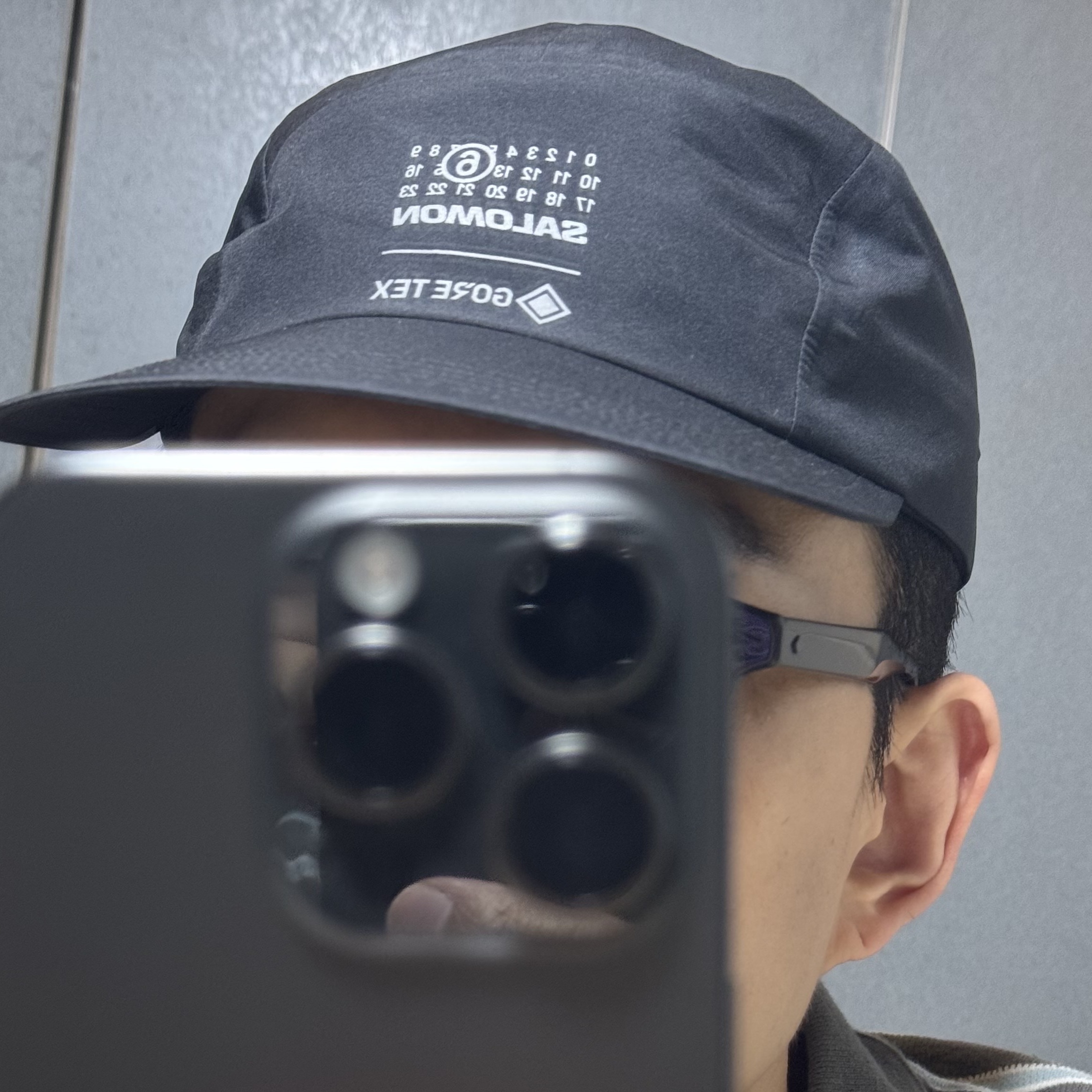 Salomon x MM6 Maison Margiela Cap Deep Black 착용 스타일