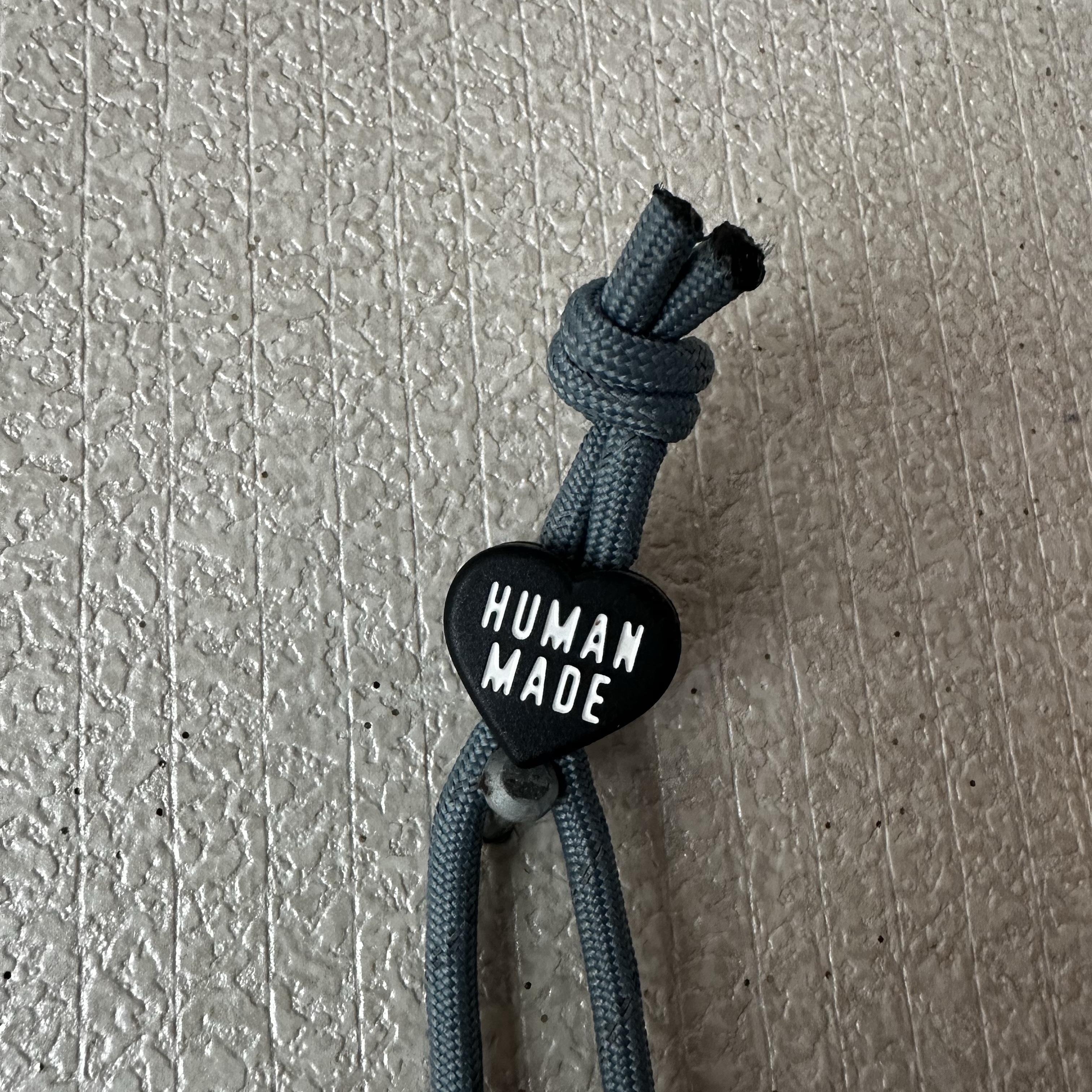 Human Made Nylon Card Case Blue 착용 스타일 - 4