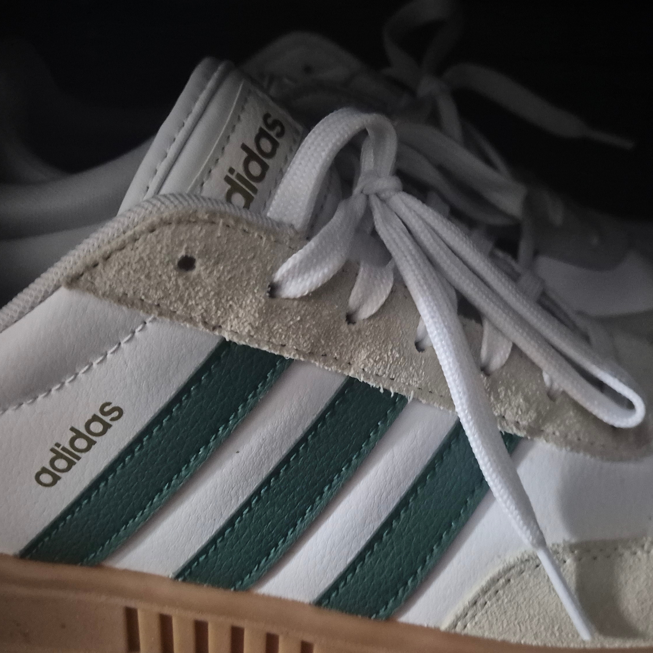 Adidas Gradas Collegiate Green 착용 스타일