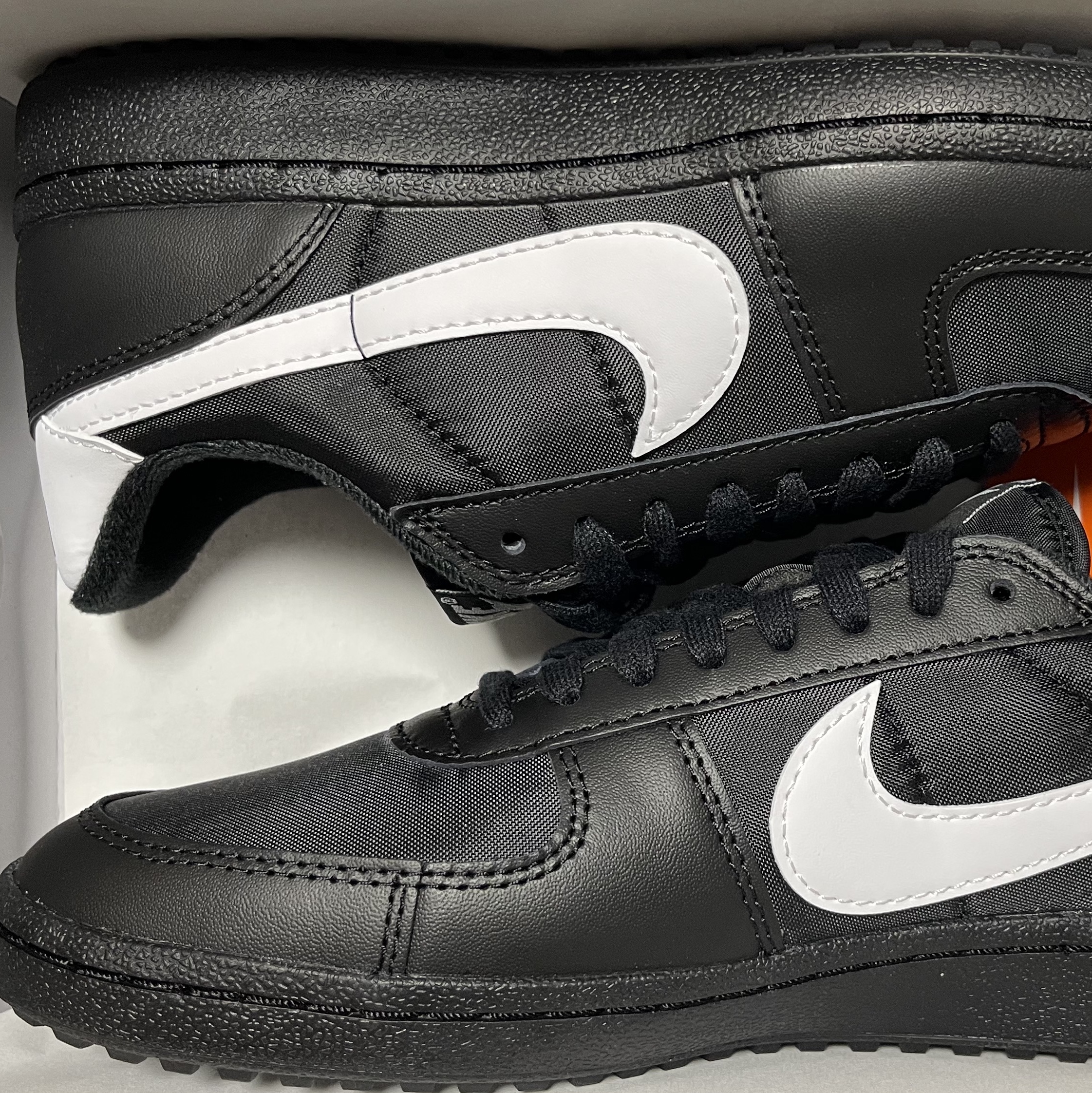 Nike Field General 82 SP Black and White 착용 스타일