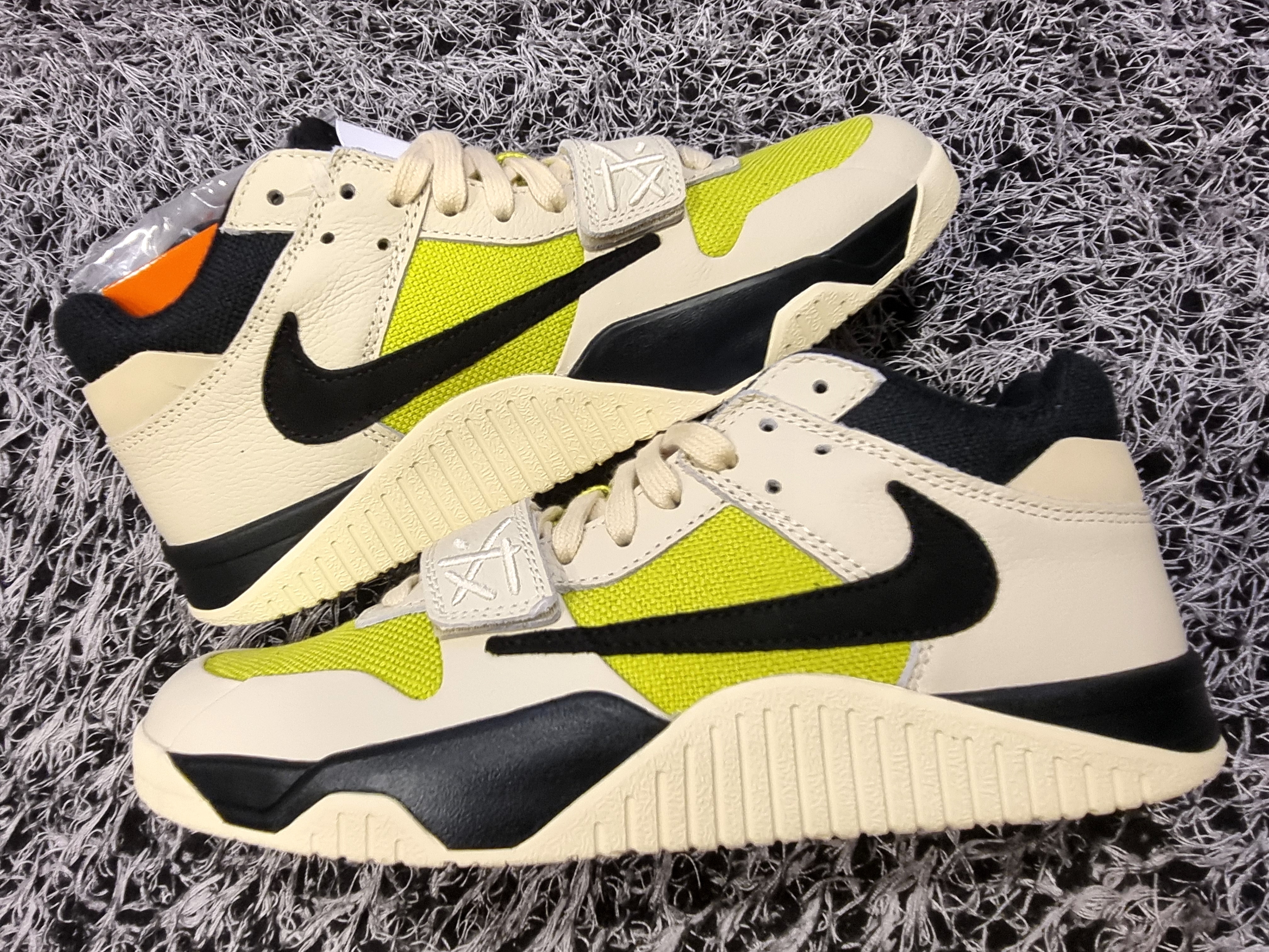 Jordan x Travis Scott Jumpman Jack TR Bright Cactus 착용 스타일 - 2