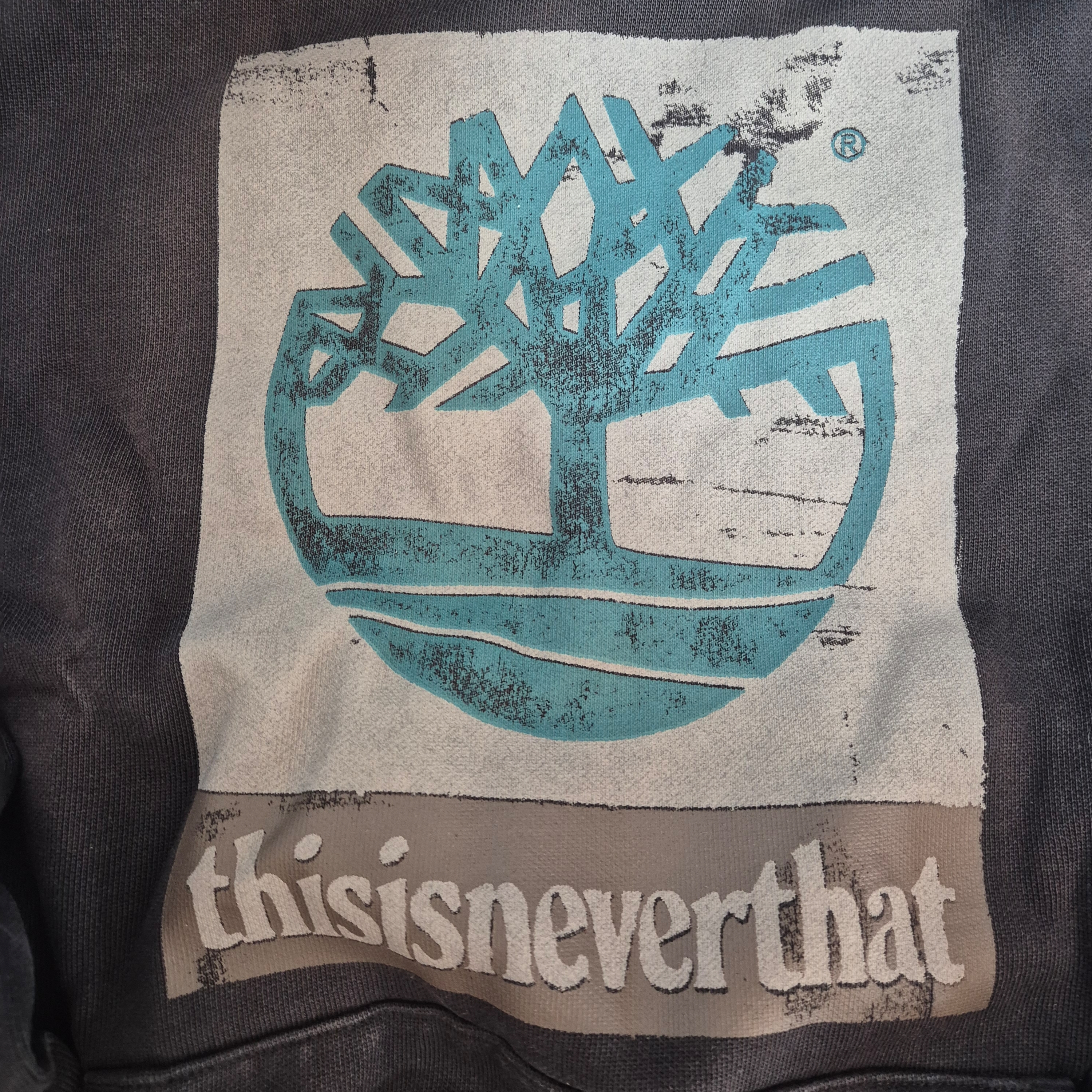 Thisisneverthat x Timberland Faded Hoodie Black 착용 스타일 - 2
