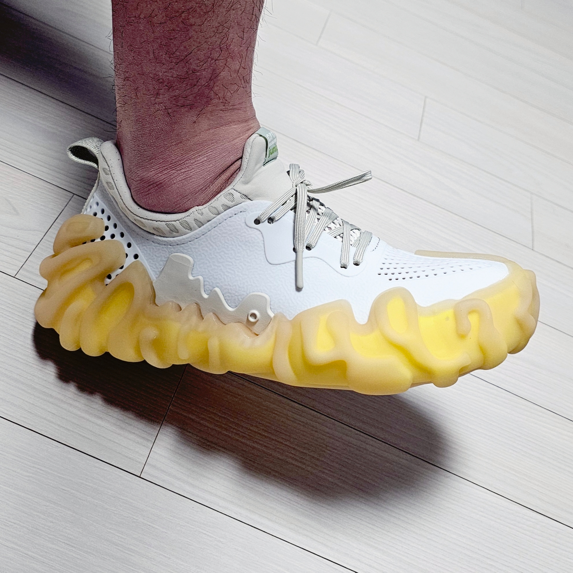 Crocs x Salehe Bembury Pollex Juniper Tahini Gum 착용 스타일