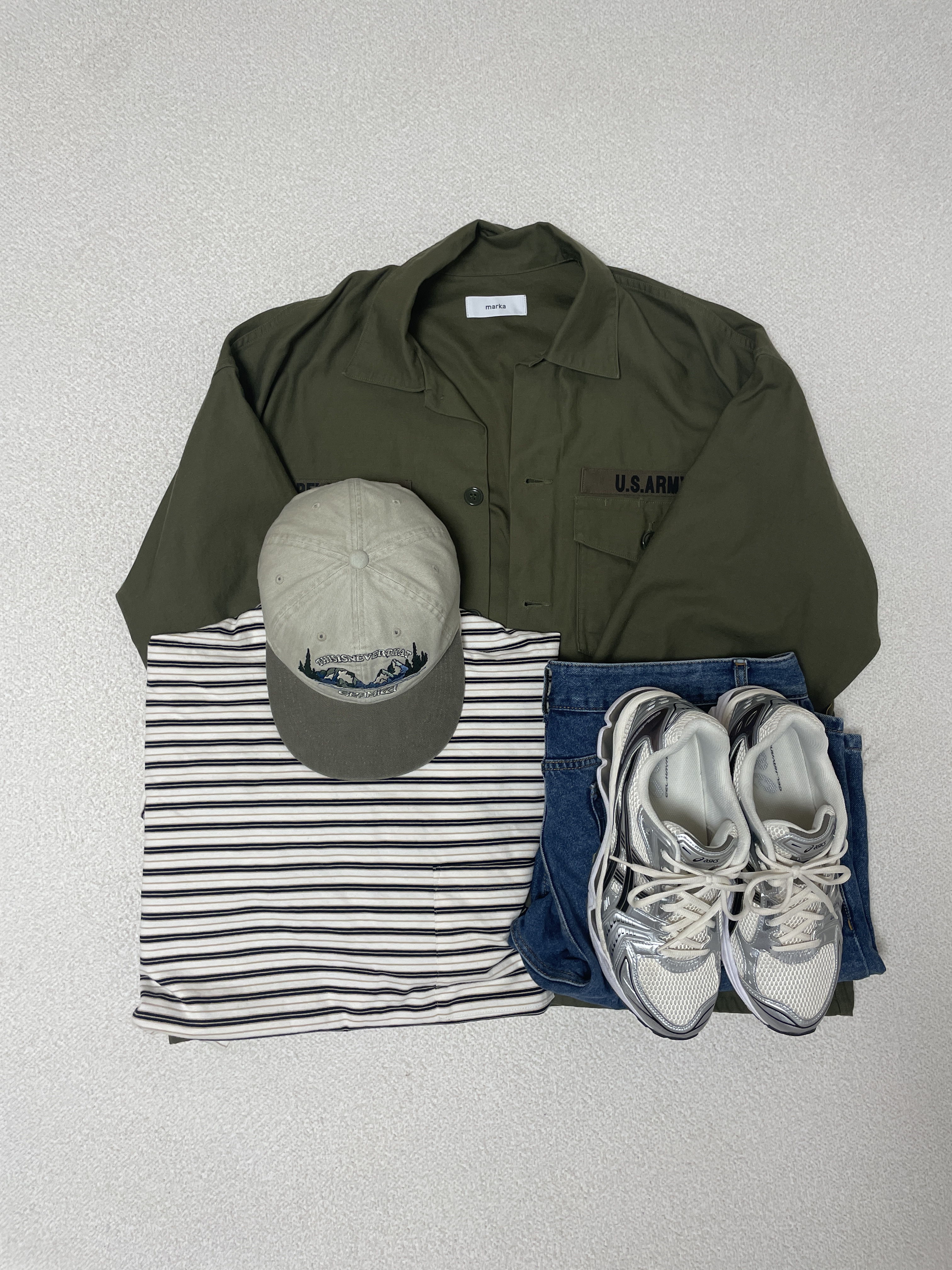 Asics Gel-Kayano 14 Cream Black, Marka Utility Shirt Olive 착용 스타일 - 1