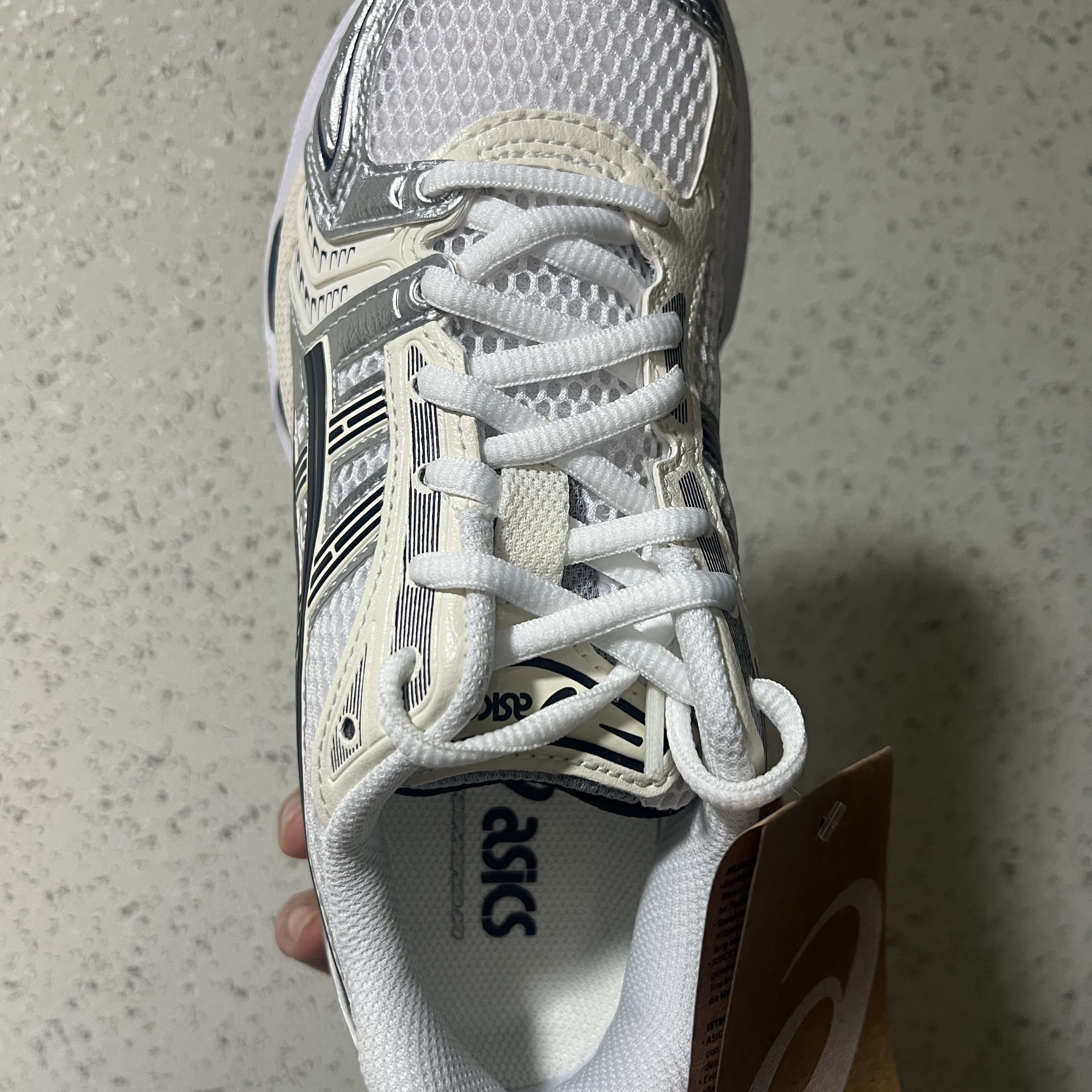 (W) Asics Gel-Kayano 14 White Midnight 착용 스타일 - 5