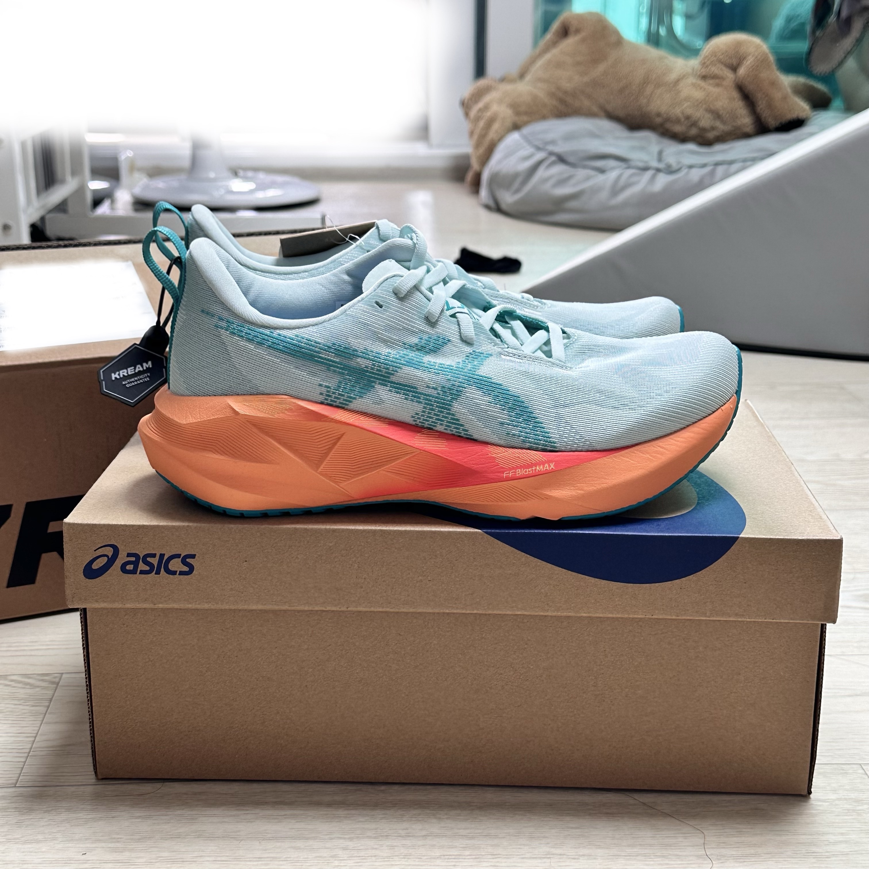 Asics Novablast 5 Soothing Sea Wave Teal 착용 스타일 - 1