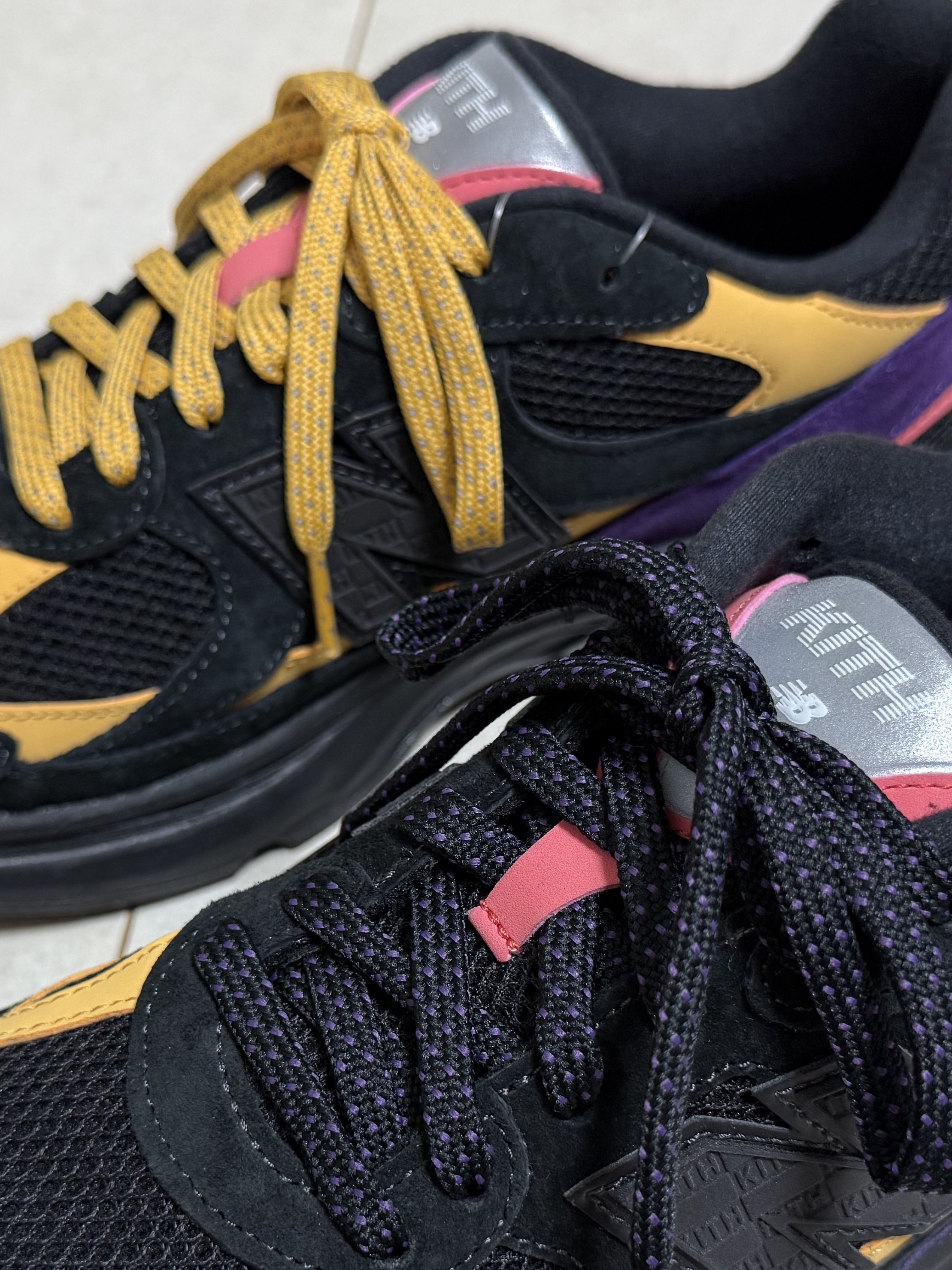 New Balance x Ronnie Fieg 2010 Abzorb Black Yellow 착용 스타일 - 9