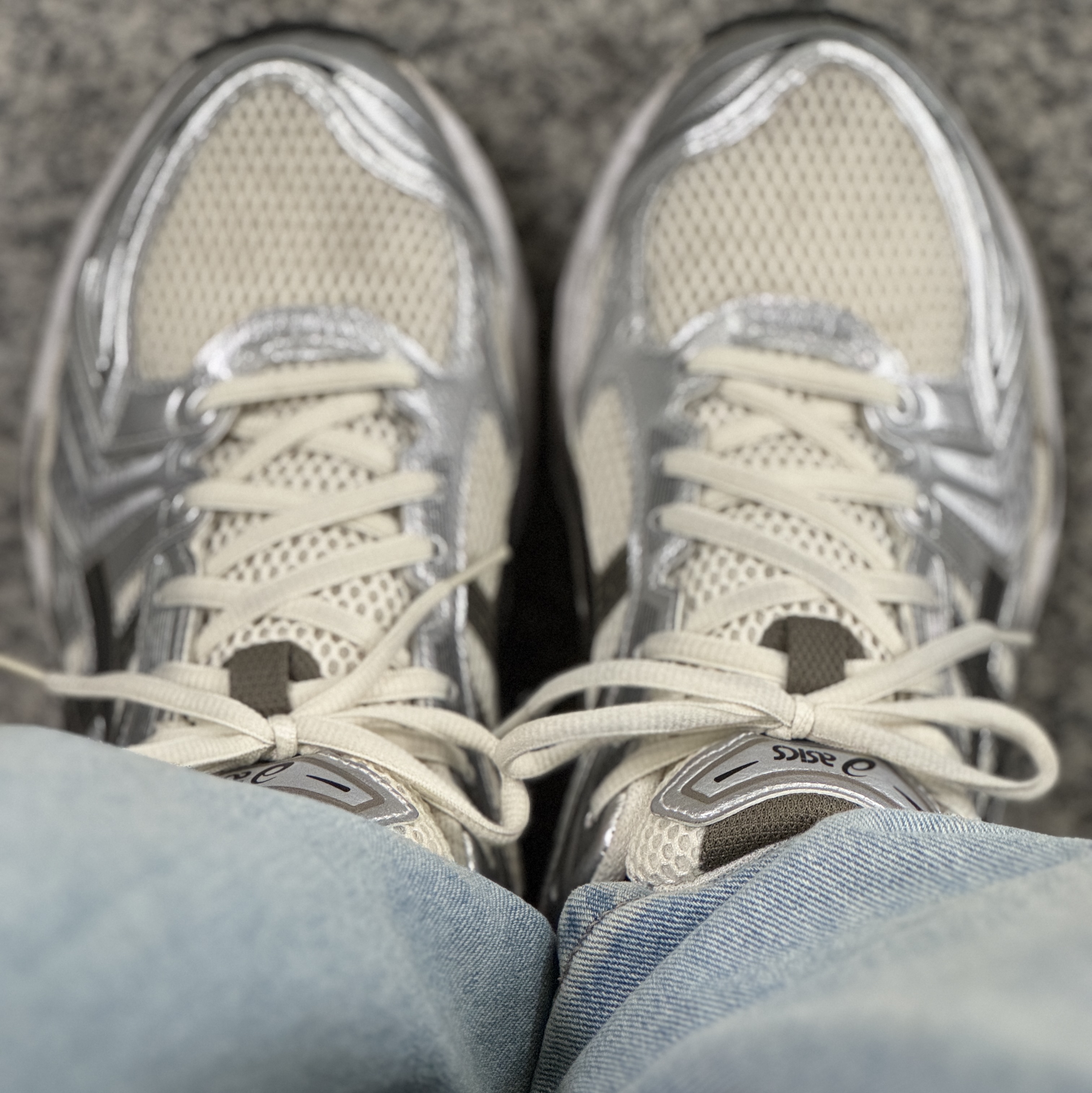 Asics Gel-Kayano 14 Cream Black 착용 스타일