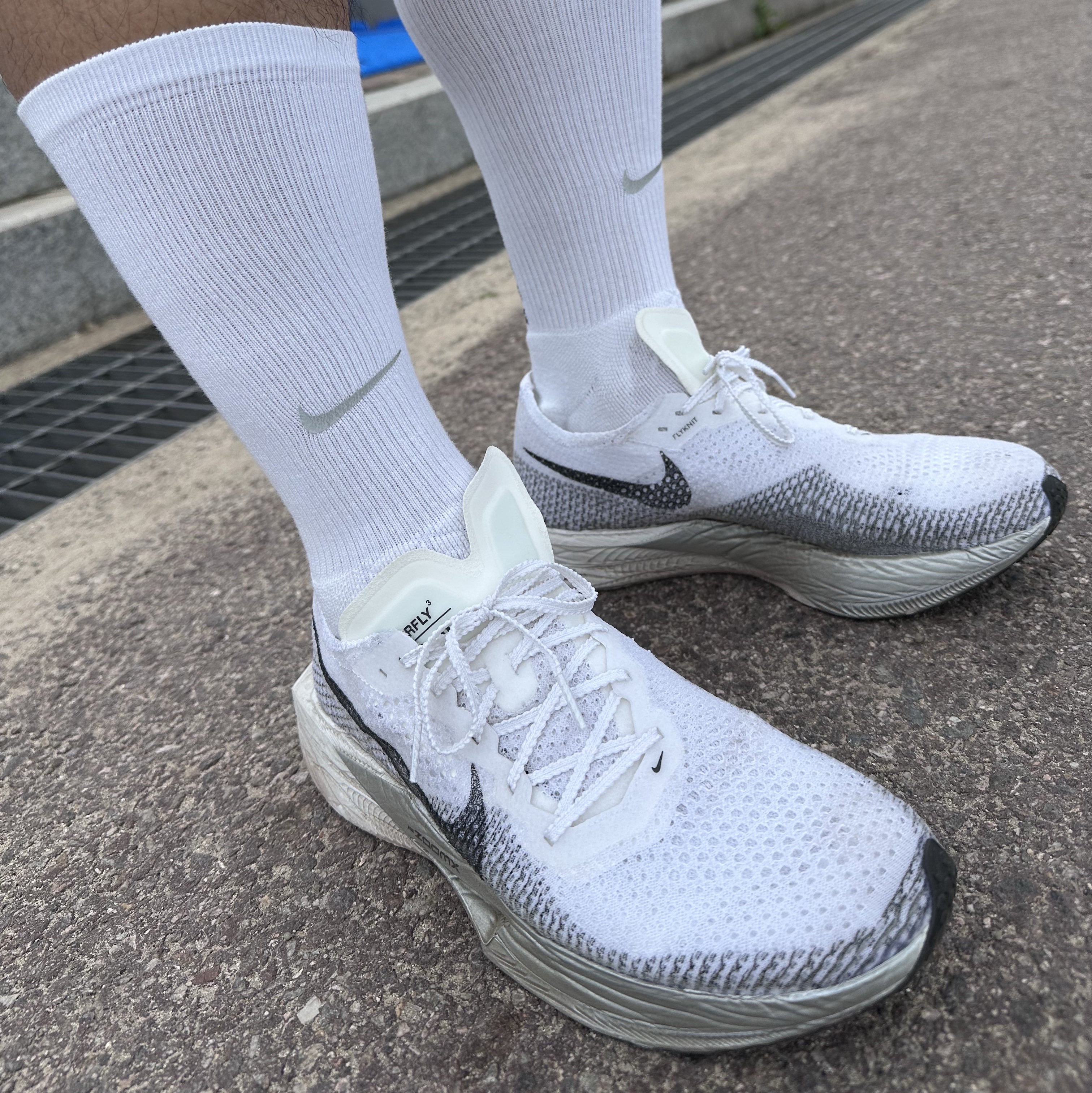 Nike ZoomX Vaporfly Next% 3 White Grey, Nike Sleeveless T-Shirt Black - Asia 착용 스타일 - 2