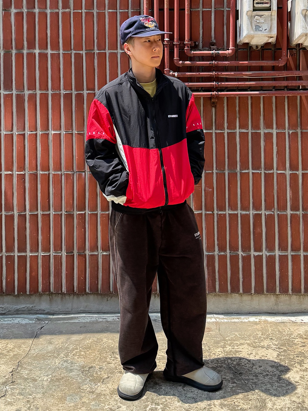 QT8 GARMENTS Thumbs Up Washed Cap Navy, QT8 Garments TL Old Track Jacket Black/Red 착용 스타일 - 1