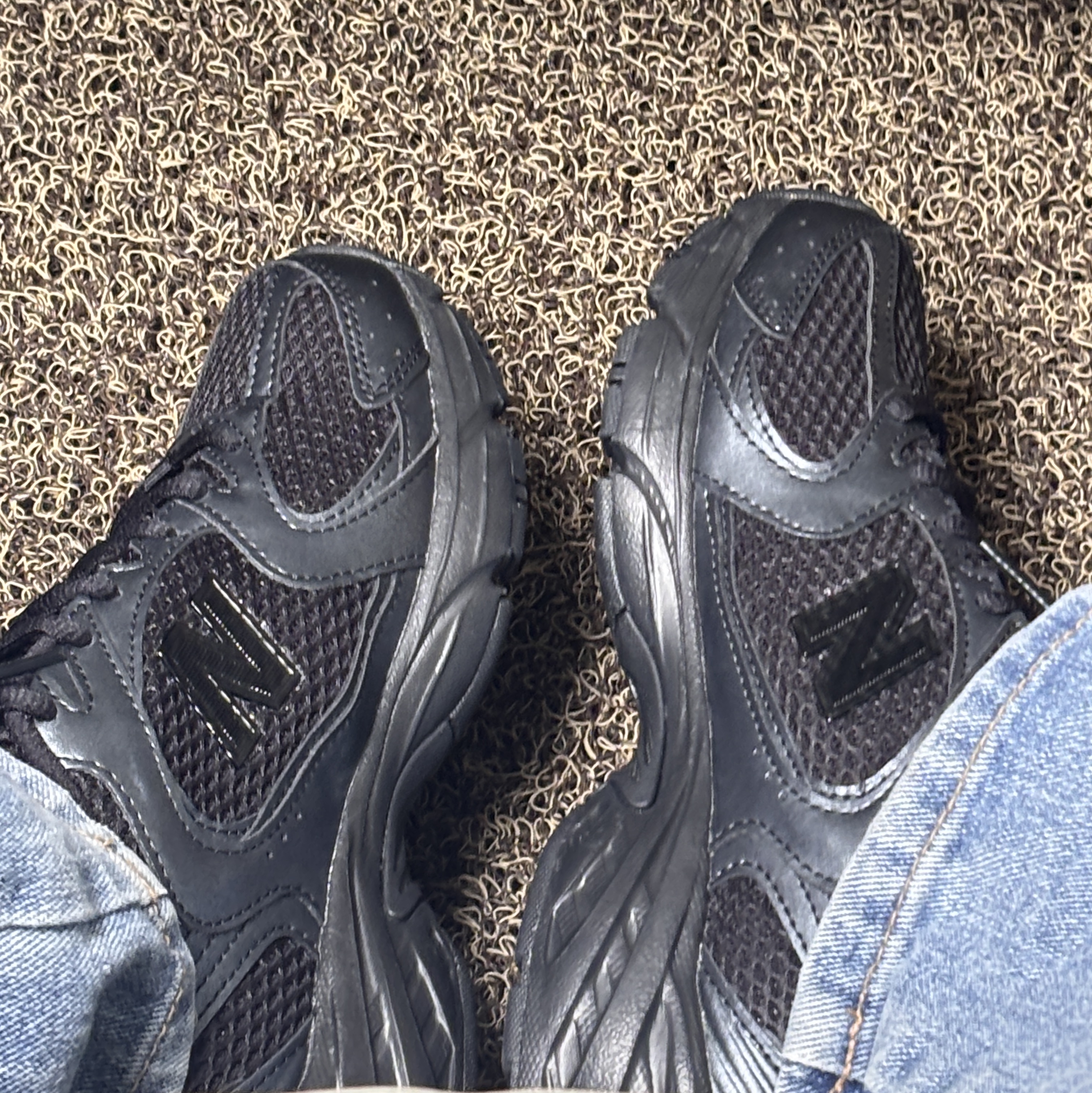 New Balance 530 Black 착용 스타일
