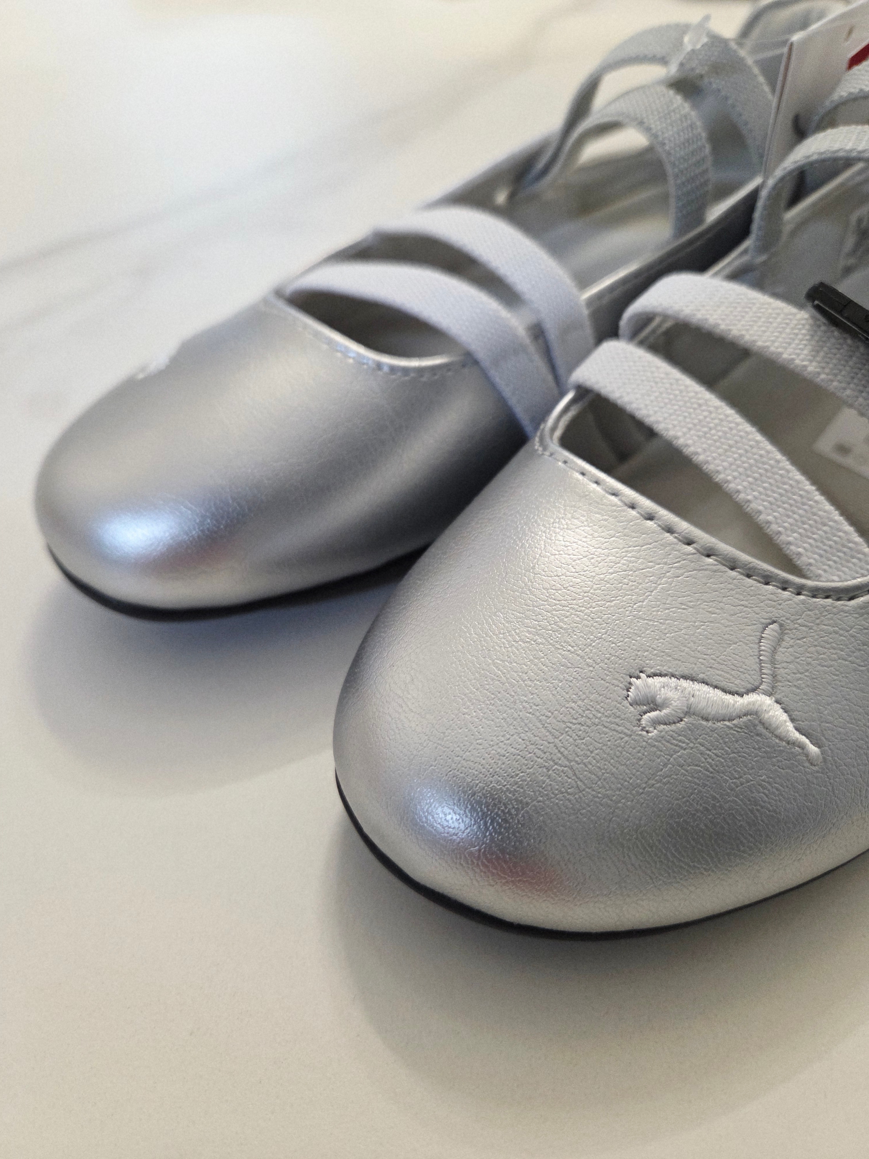 (W) Puma Speedcat Ballet Metallic Puma Silver Puma White 착용 스타일 - 1