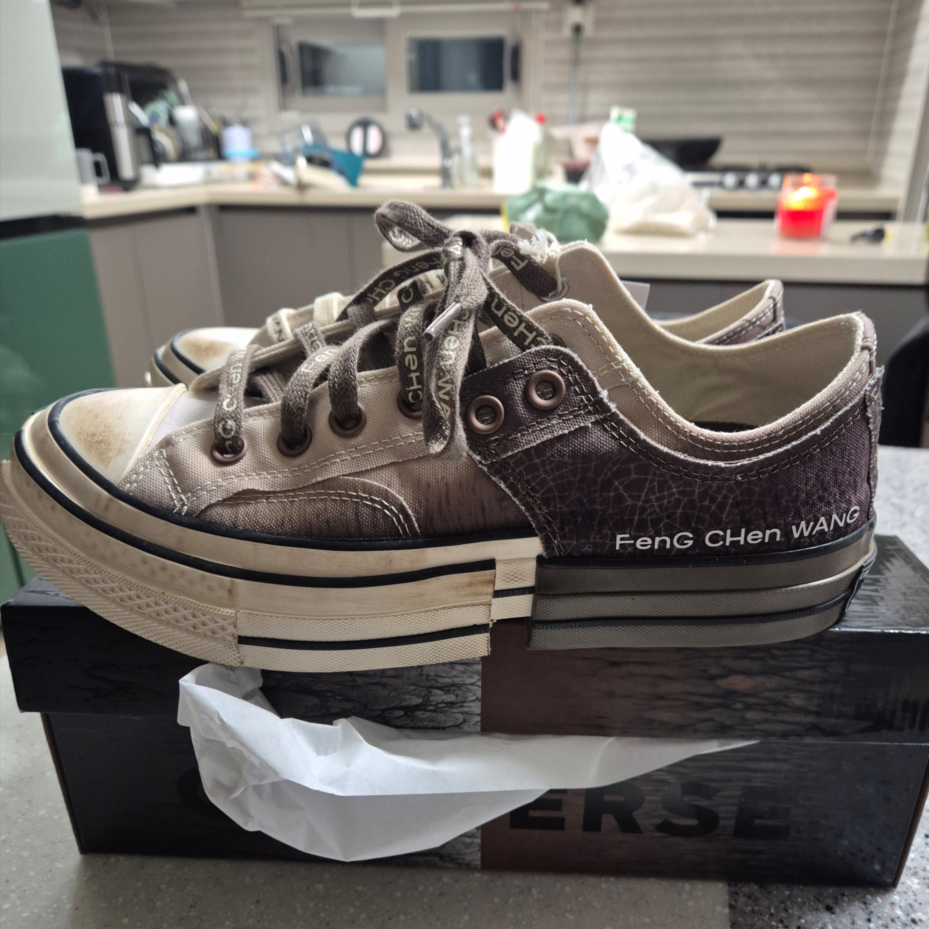 Converse x Feng Chen Wang Chuck 70 Ox 2-in-1 Brown 착용 스타일