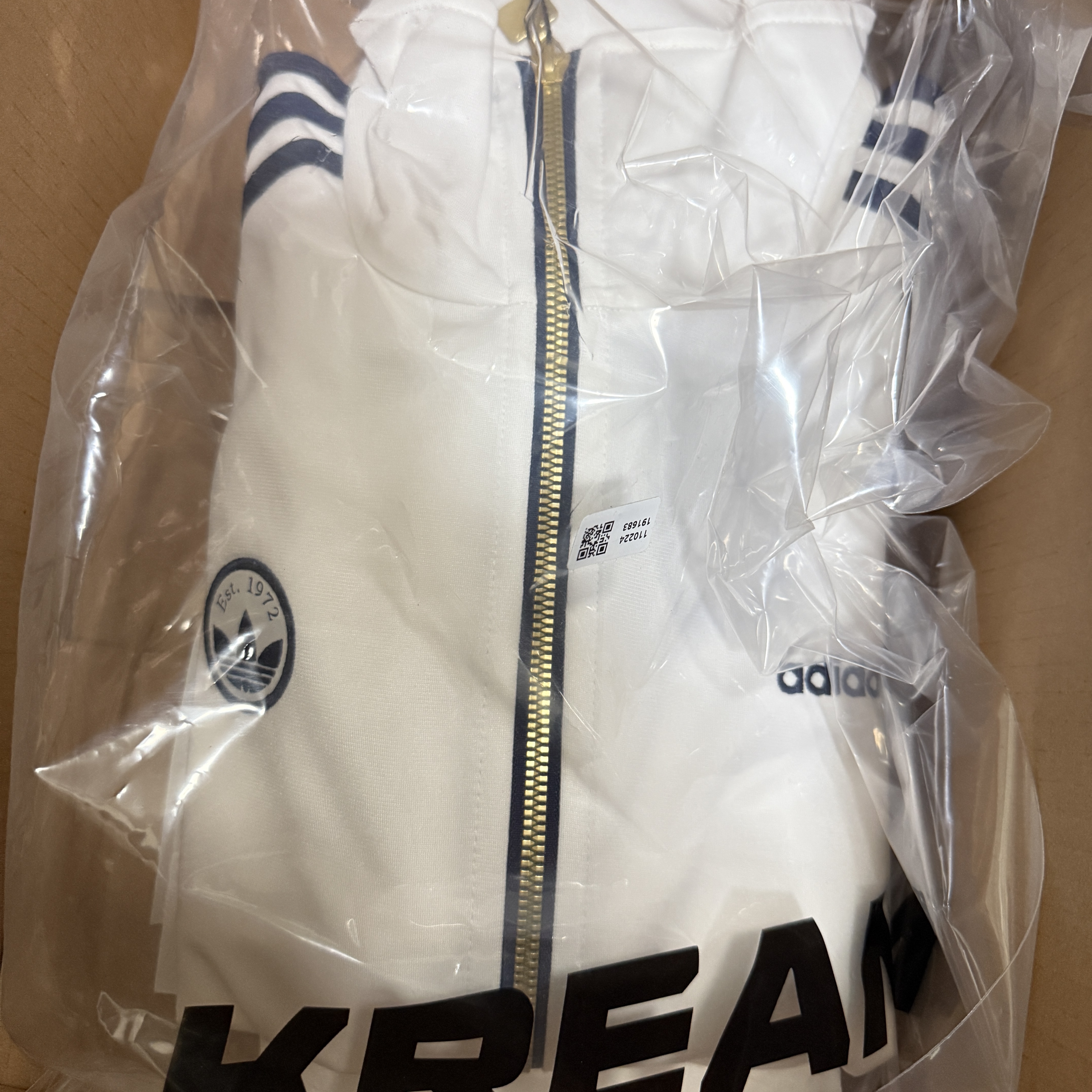(W) Adidas Firebird Badge Track Top Cloud White - KR Sizing 착용 스타일 - 4