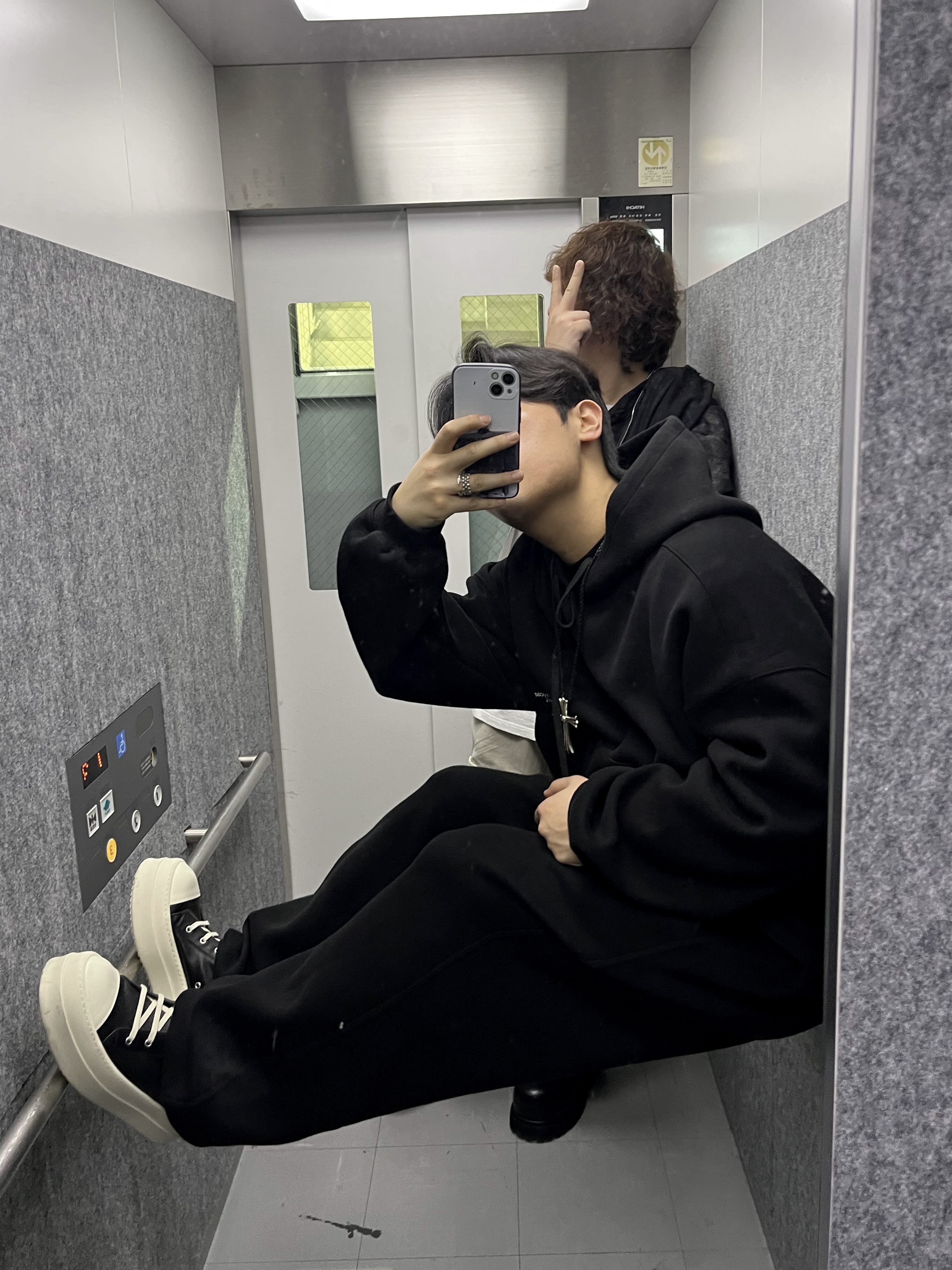 Undermycar Mu.97 Anti Fxxking Logo Play Oversized Bonded Sweat Set-up (Hoodie, Jogger) - Black, Rick Owens Hollywood Mega Bumper Black Milk 착용 스타일