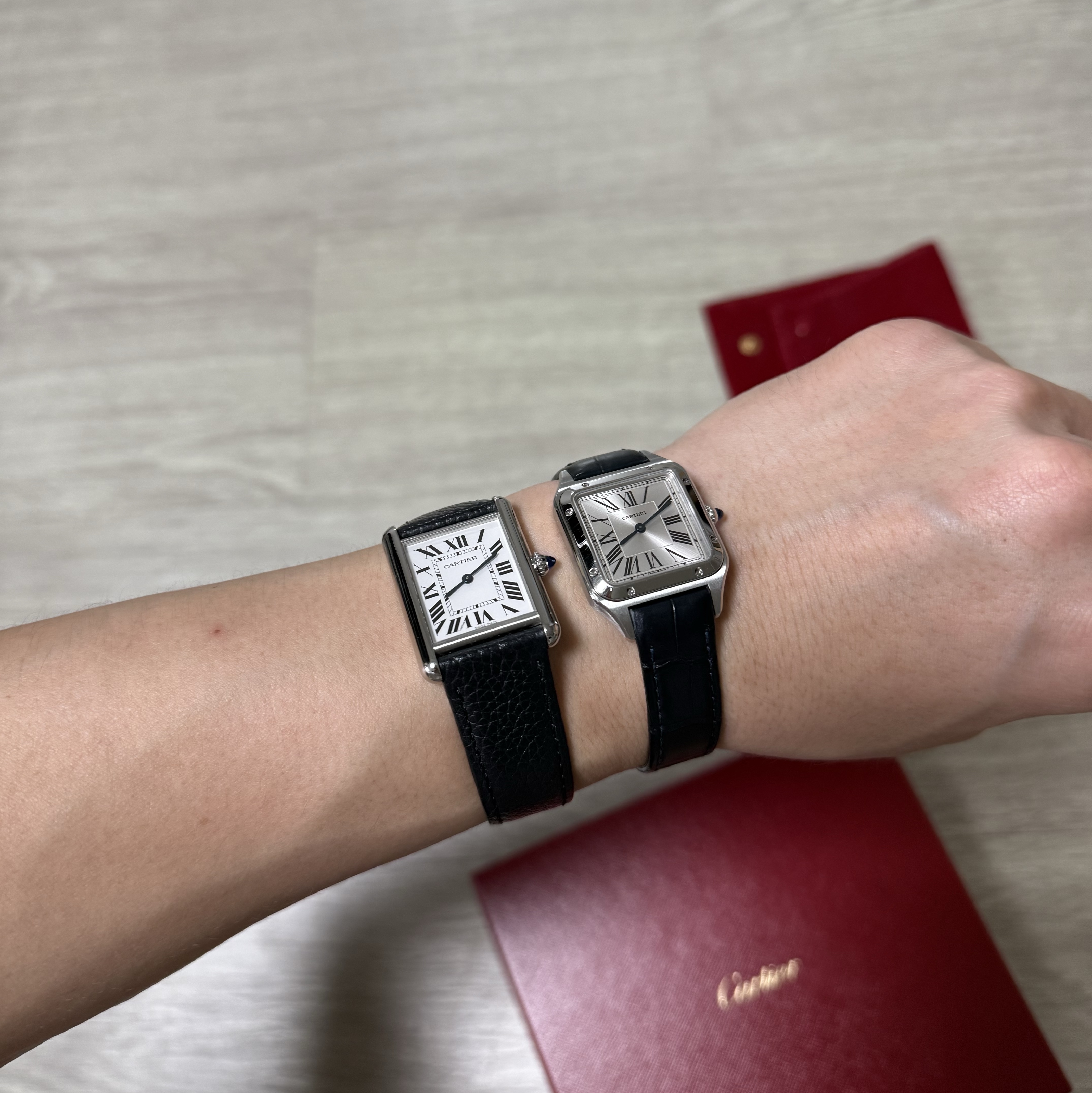 Cartier Tank Must Watch Large Quartz Steel Calfskin Black 착용 스타일