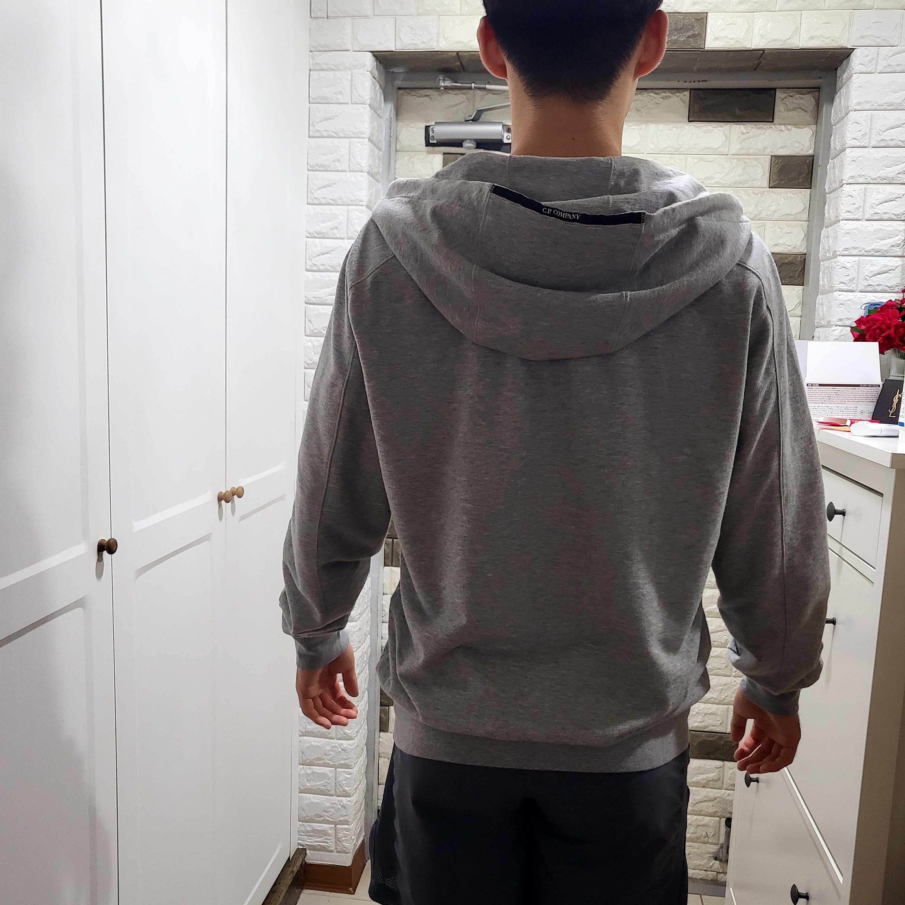 C.P. Company Light Fleece Zipped Hoodie Grey Melange - 22FW 착용 스타일 - 9