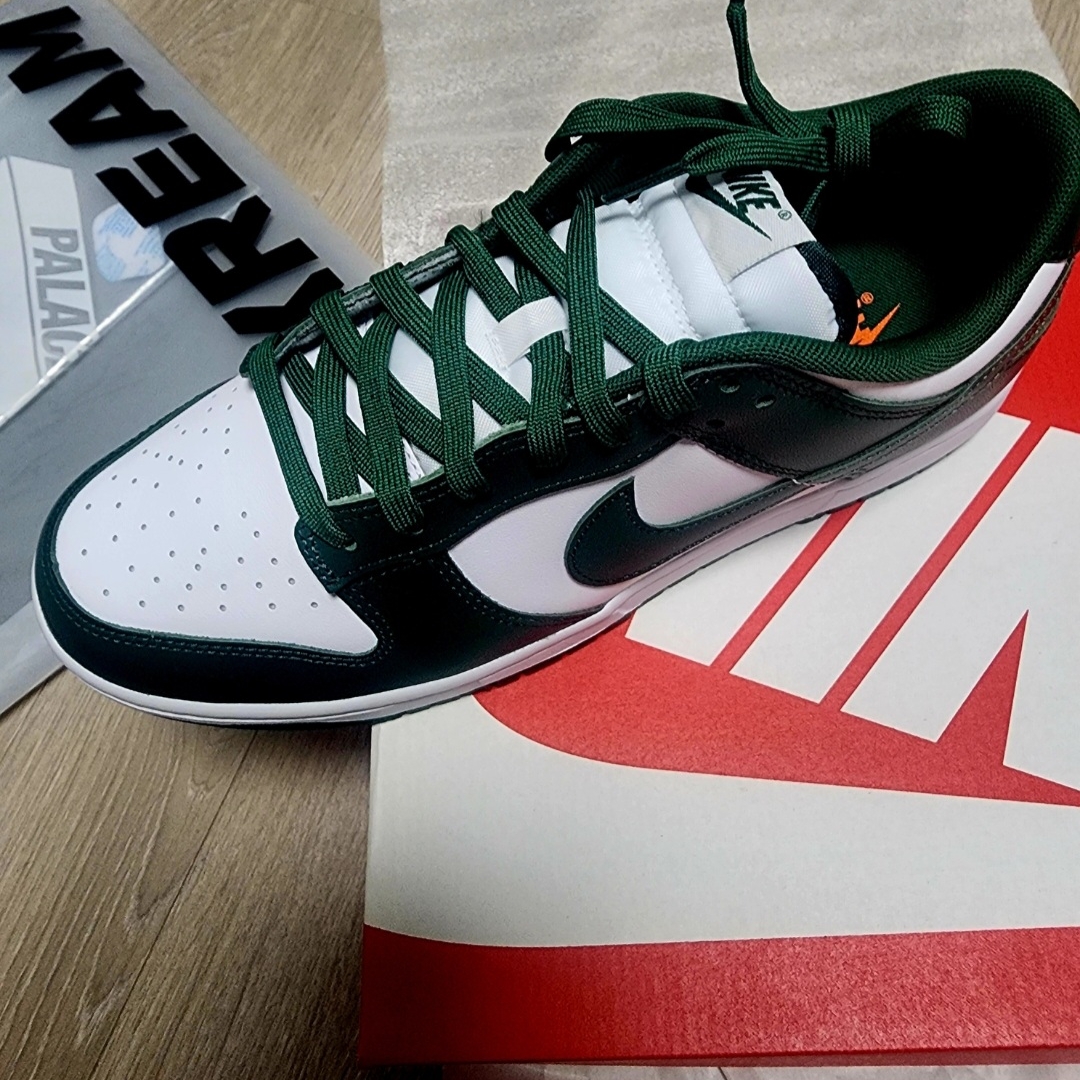 Nike Dunk Low Retro Varsity Green 착용 스타일