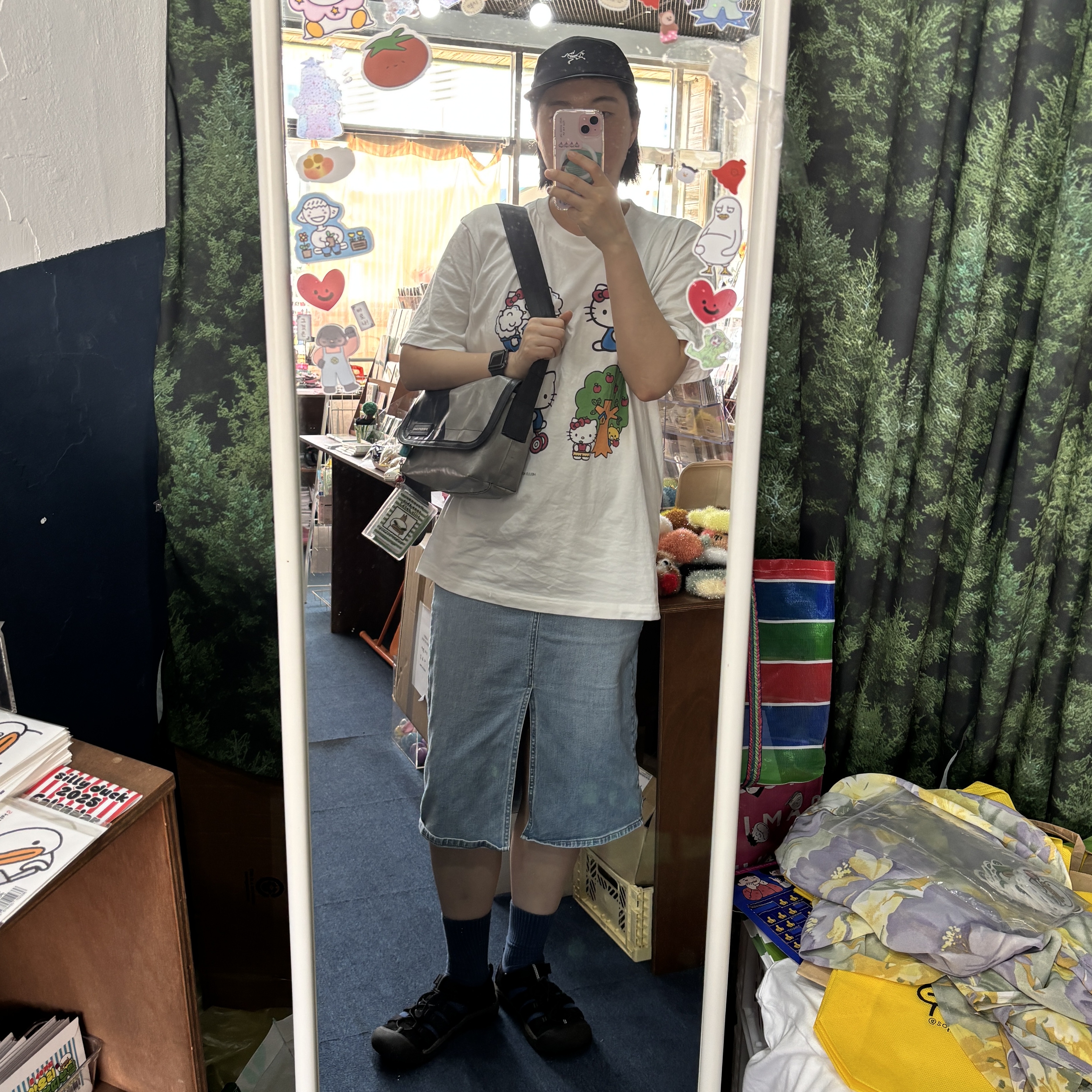 Arc'teryx Gamma 5 Panel Cap Black Arctic Silk, FREITAG Boutique Unisex F41 HAWAII FIVE-O 0807 Messenger Bag 착용 스타일