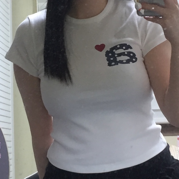 [예약 배송] AEAE Dot Small Letter Tee White 착용 스타일 - 1