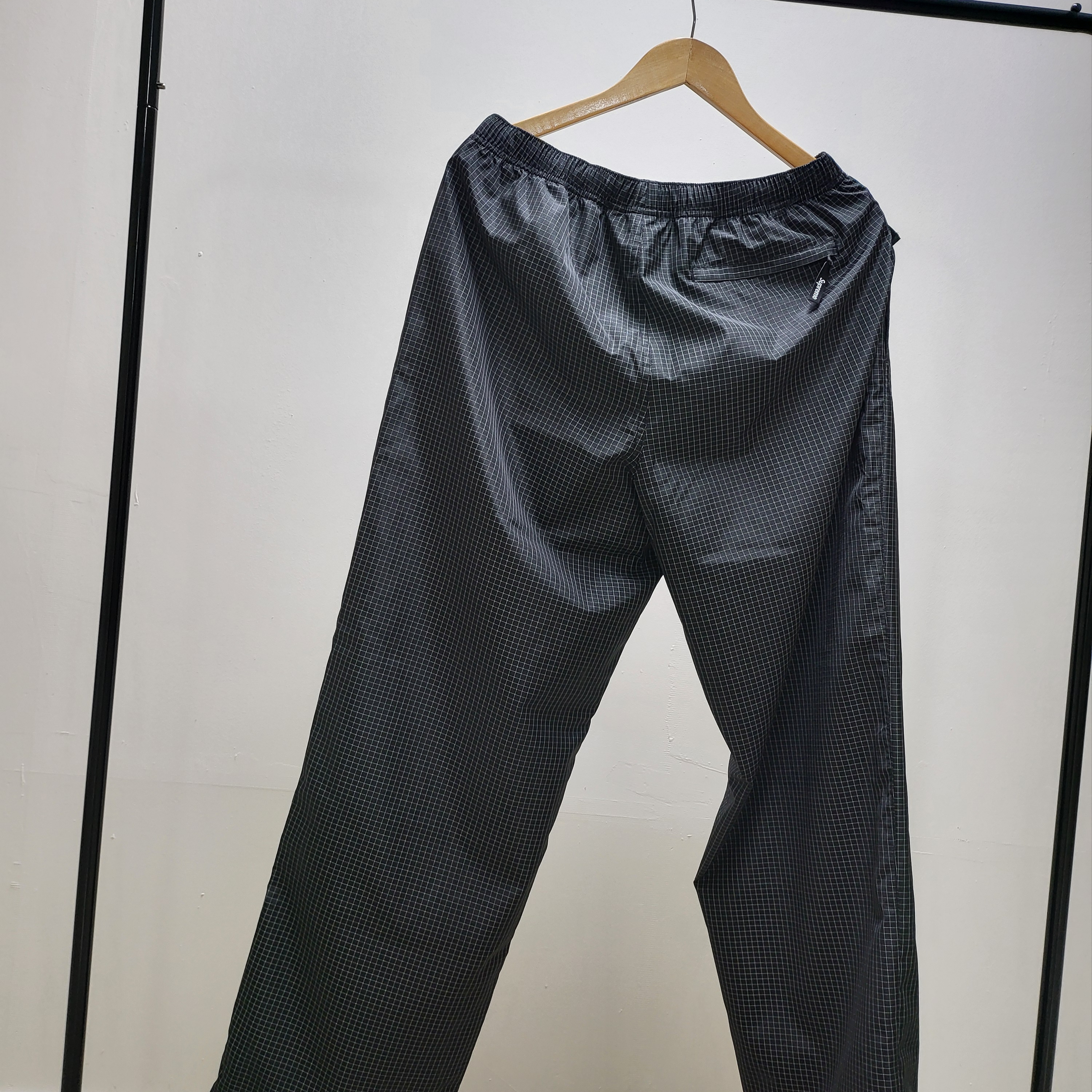 Supreme Reflective Ripstop Track Pant Black - 25SS 착용 스타일 - 3