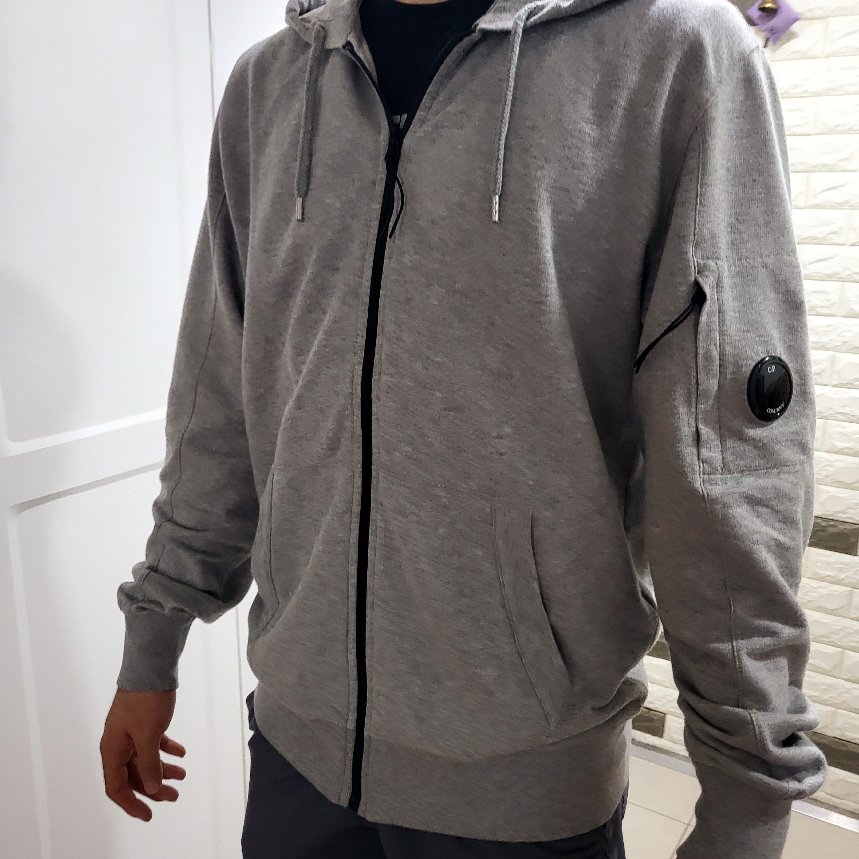 C.P. Company Light Fleece Zipped Hoodie Grey Melange - 22FW 착용 스타일 - 7