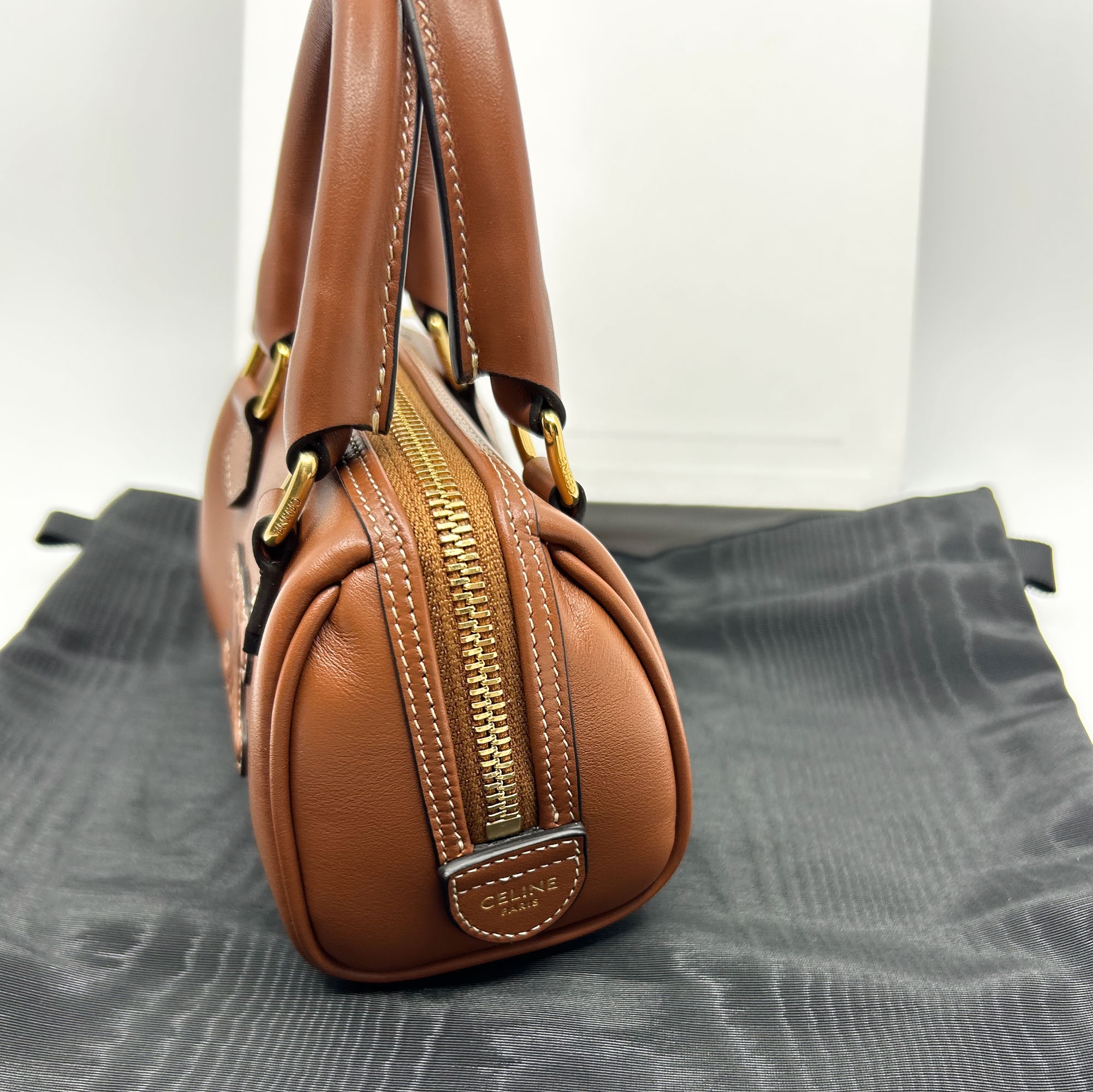 Celine Mini Boston in Smooth Calfskin Tan 착용 스타일 - 6