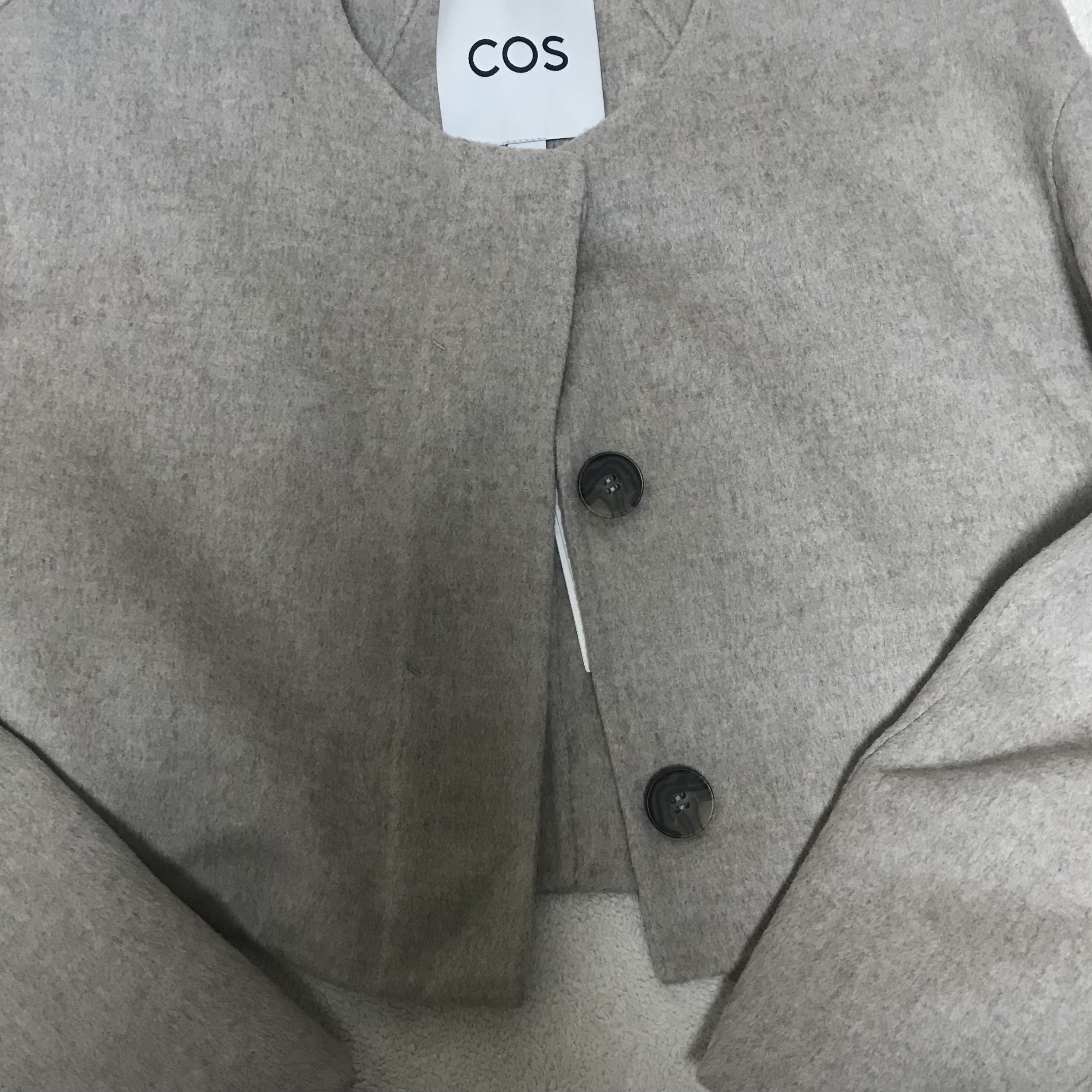 (W) COS Double-Faced Cropped Hybrid Jacket Oatmeal 착용 스타일