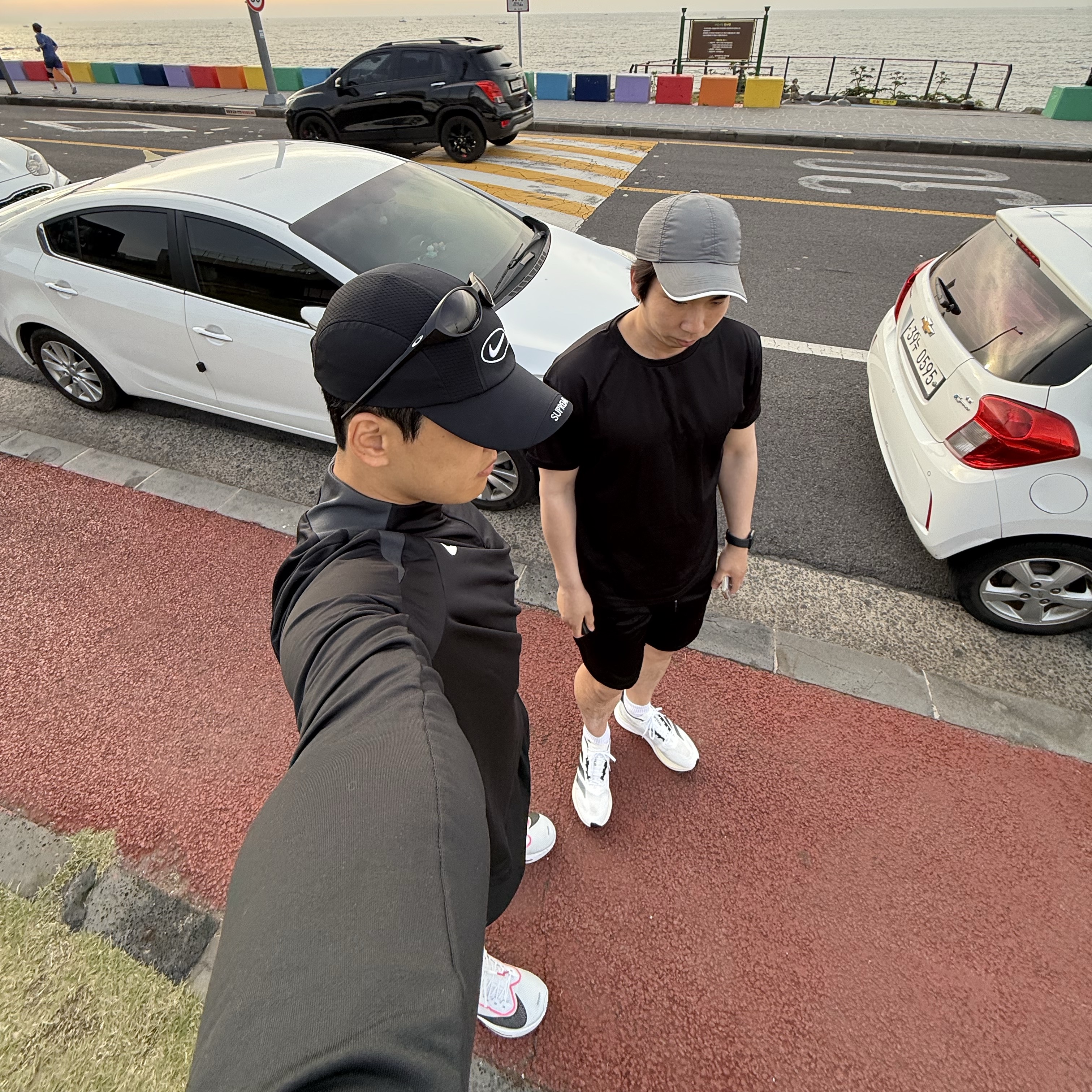 Oakley Eye Jacket Redux Matte Black Frame Prizm Grey Lenses High Bridge Fit, Supreme x Nike Running Hat Black - 25SS 착용 스타일