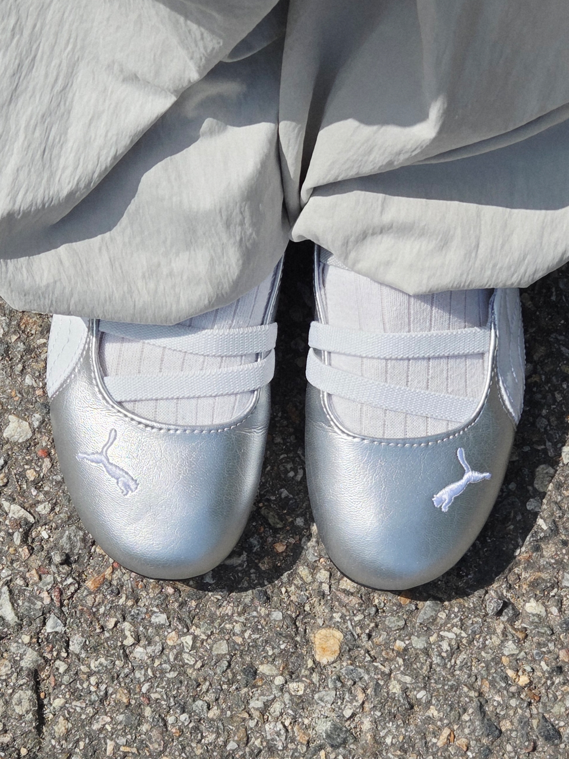 (W) Puma Speedcat Ballet Metallic Puma Silver Puma White 착용 스타일 - 4