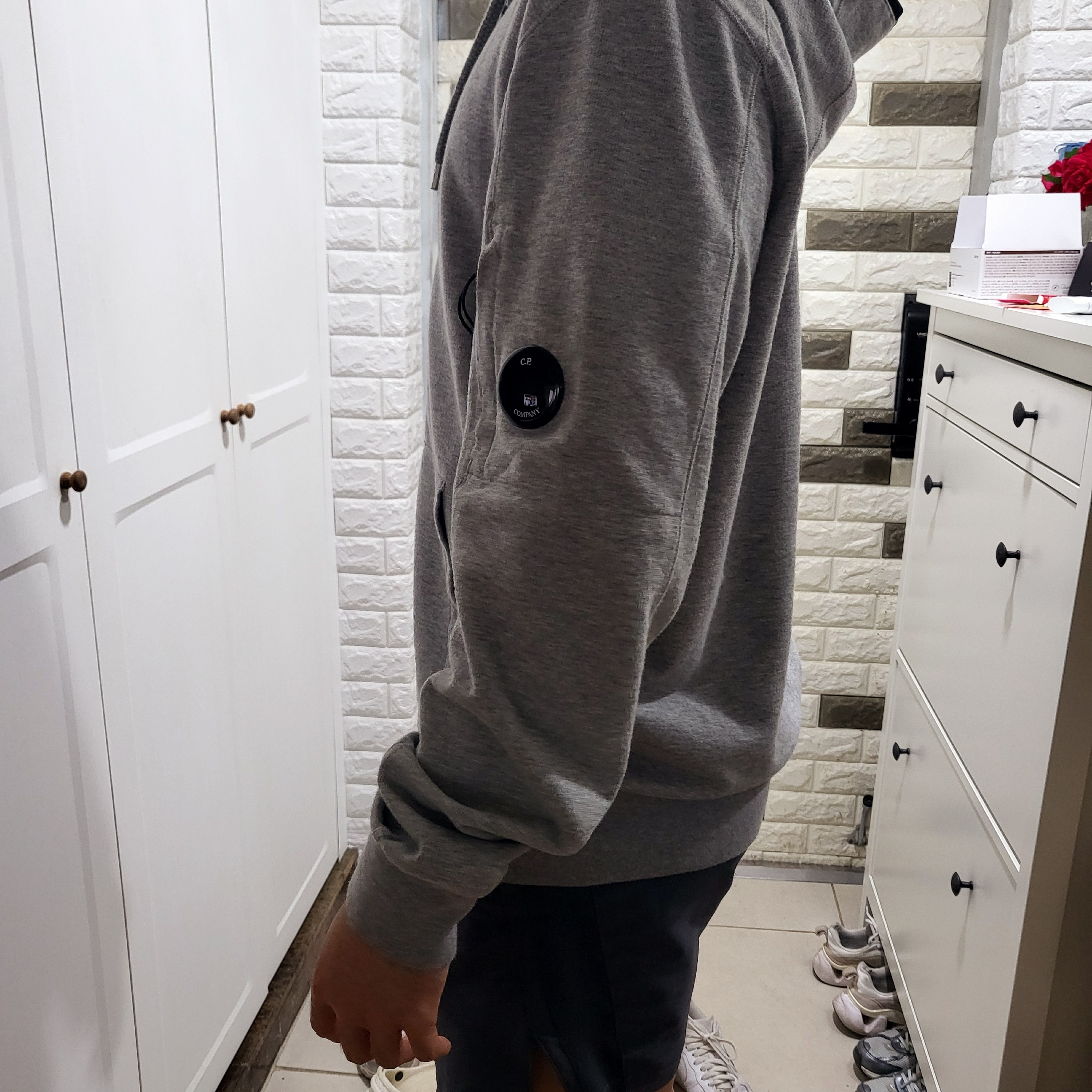 C.P. Company Light Fleece Zipped Hoodie Grey Melange - 22FW 착용 스타일 - 5