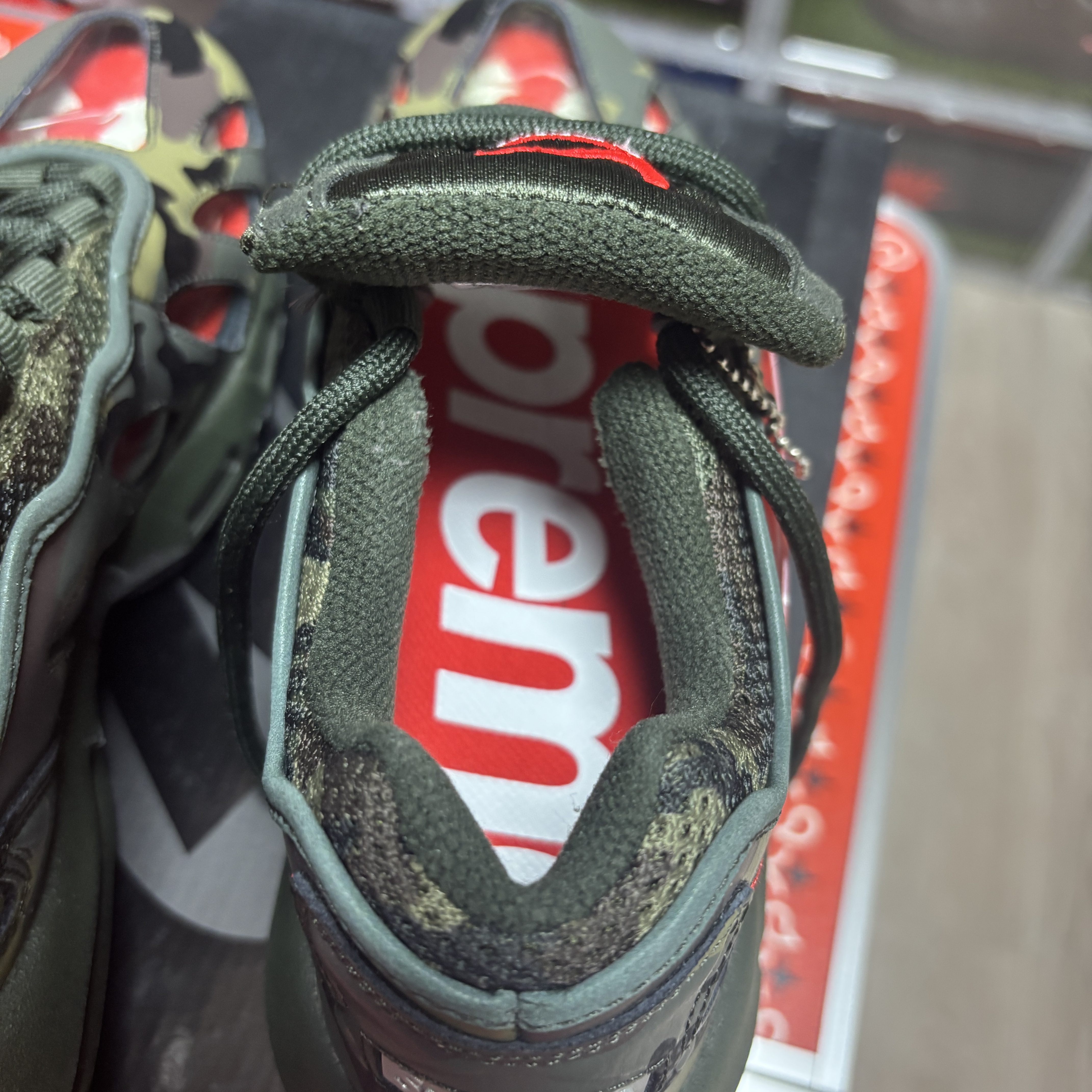 Nike x Supreme Air Max 96 Camo 착용 스타일 - 3