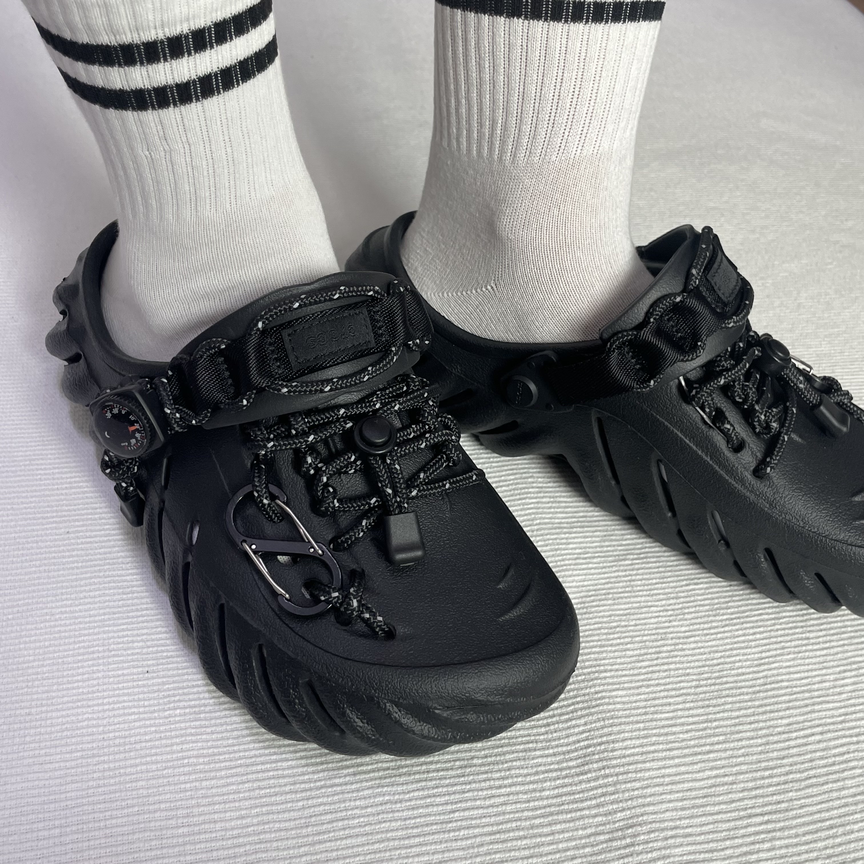 Crocs Echo Clog Black 착용 스타일