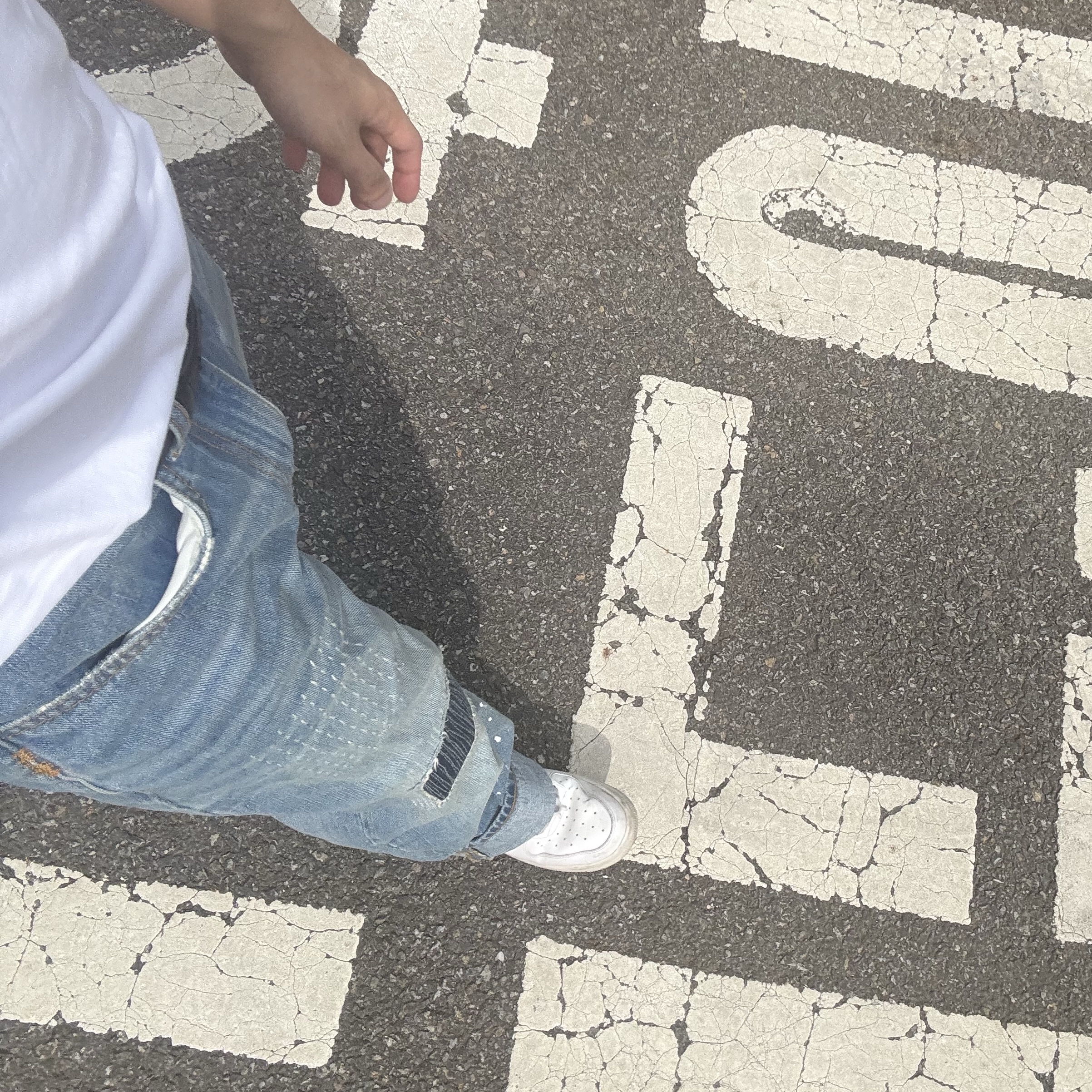 Zara x Ader Error Patchwork Jeans Blue, Nike Air Force 1 '07 Low White 착용 스타일 - 2