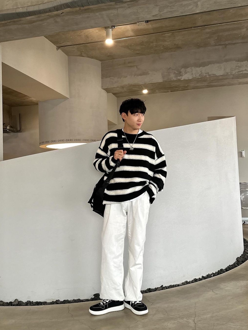 [6% 적립] LeMouton Mate Black 착용 스타일 - 1