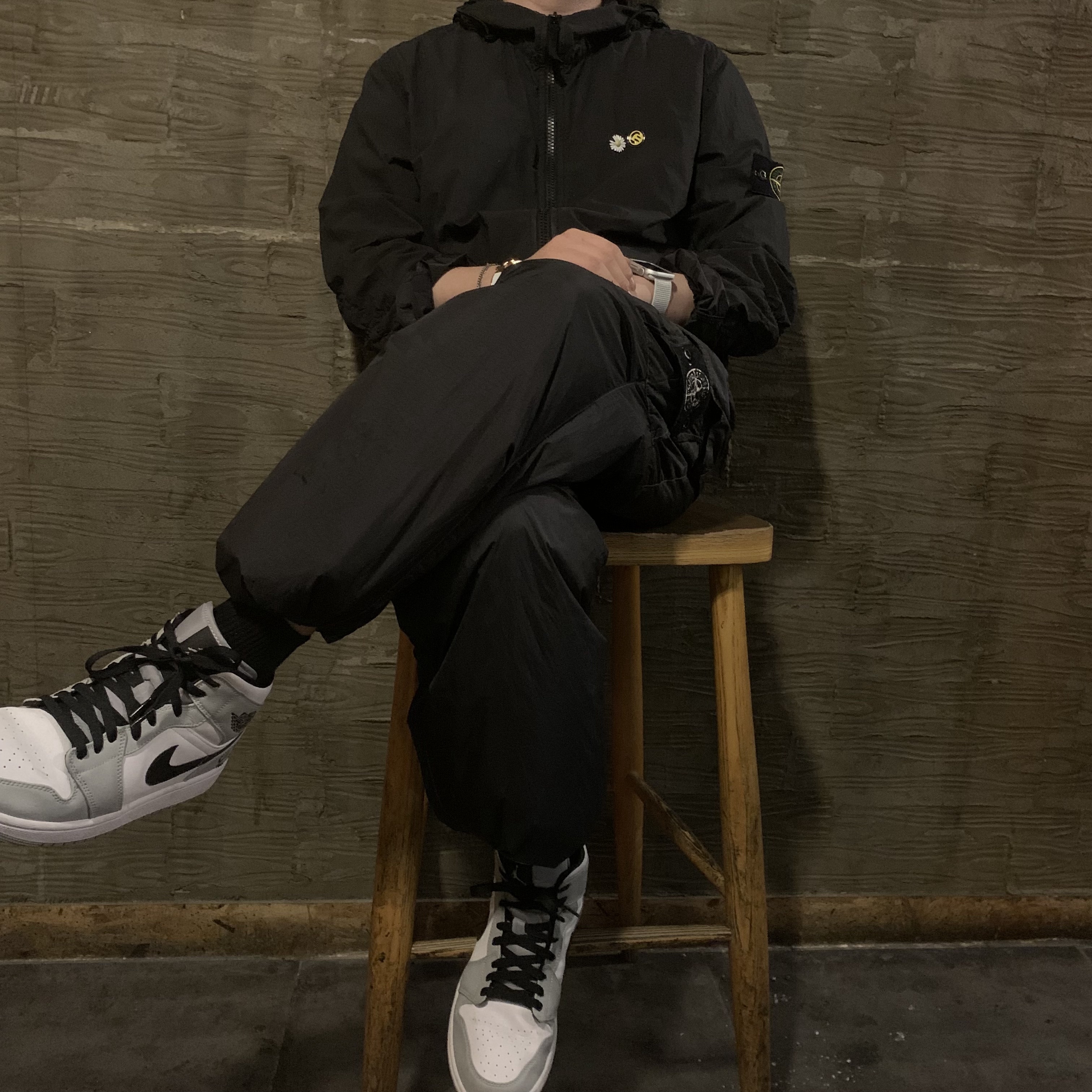 Supreme x Stone Island Painted Camo Nylon Cargo Pants Black - 20FW, Jordan 1 Mid Light Smoke Grey 착용 스타일