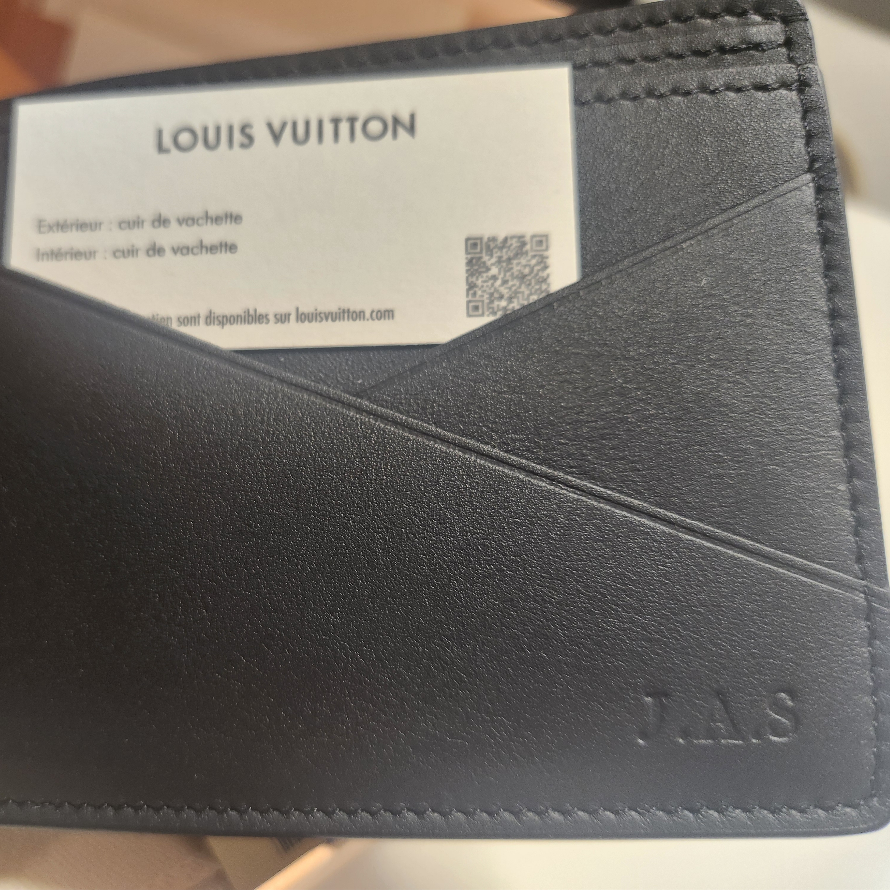 Louis Vuitton Multiple Wallet Monogram Shadow 착용 스타일 - 4