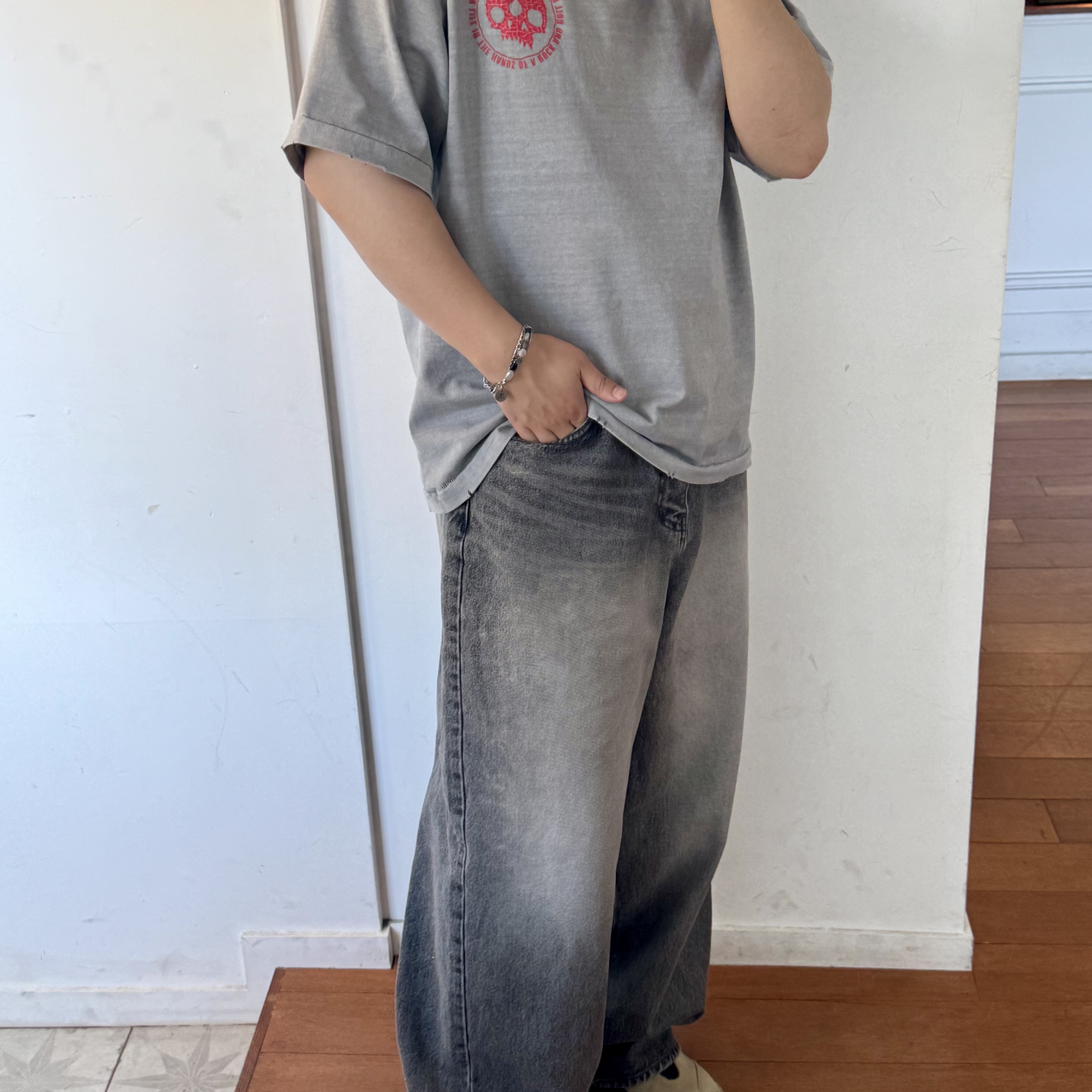 Human Made Heart Keyring Blue, ETCE Twin T-Shirt Gray 착용 스타일 - 2