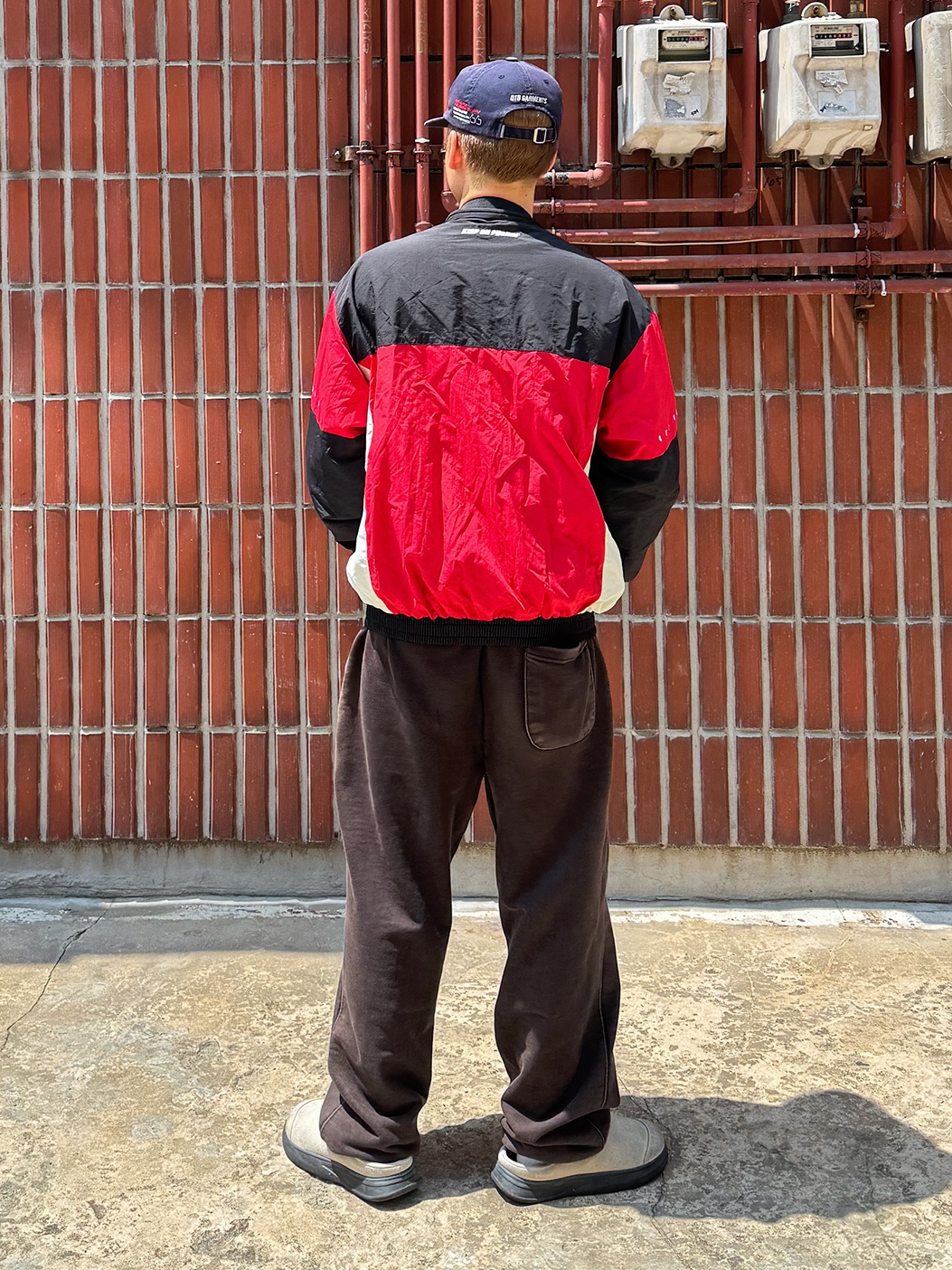 QT8 GARMENTS Thumbs Up Washed Cap Navy, QT8 Garments TL Old Track Jacket Black/Red 착용 스타일 - 2