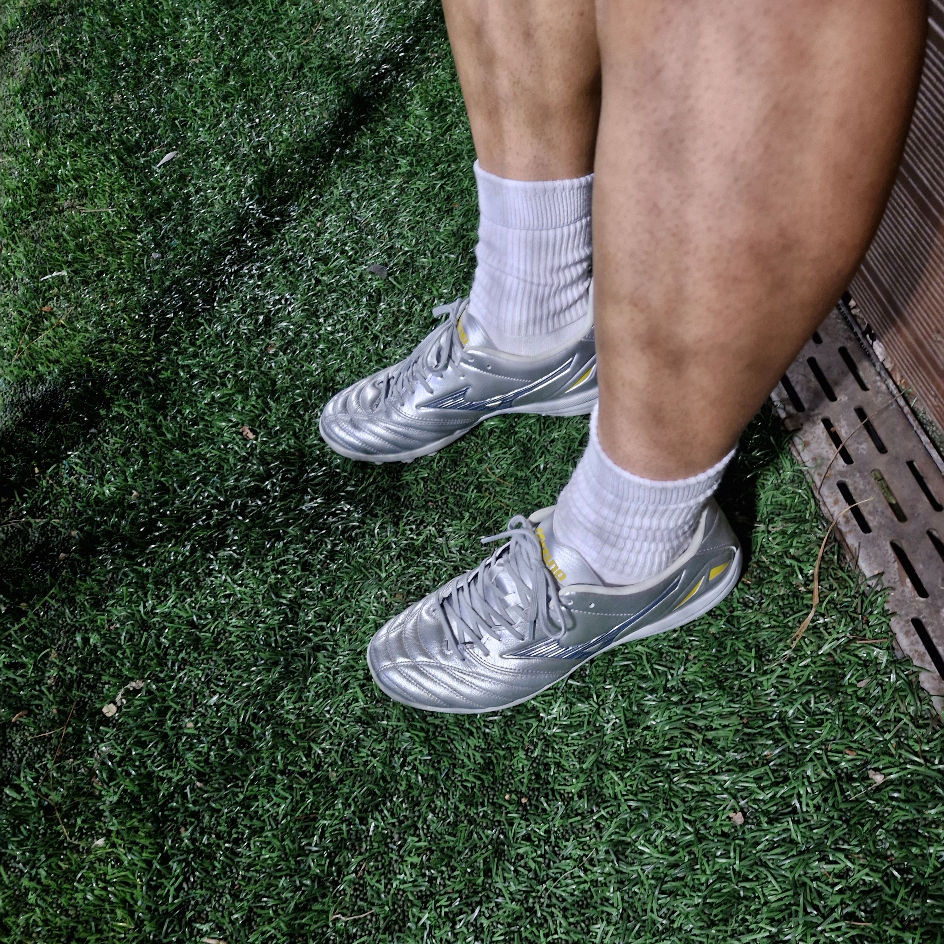 Mizuno Morelia Neo IV Pro AS Galaxy Silver Cool Grey 3C 착용 스타일 - 3