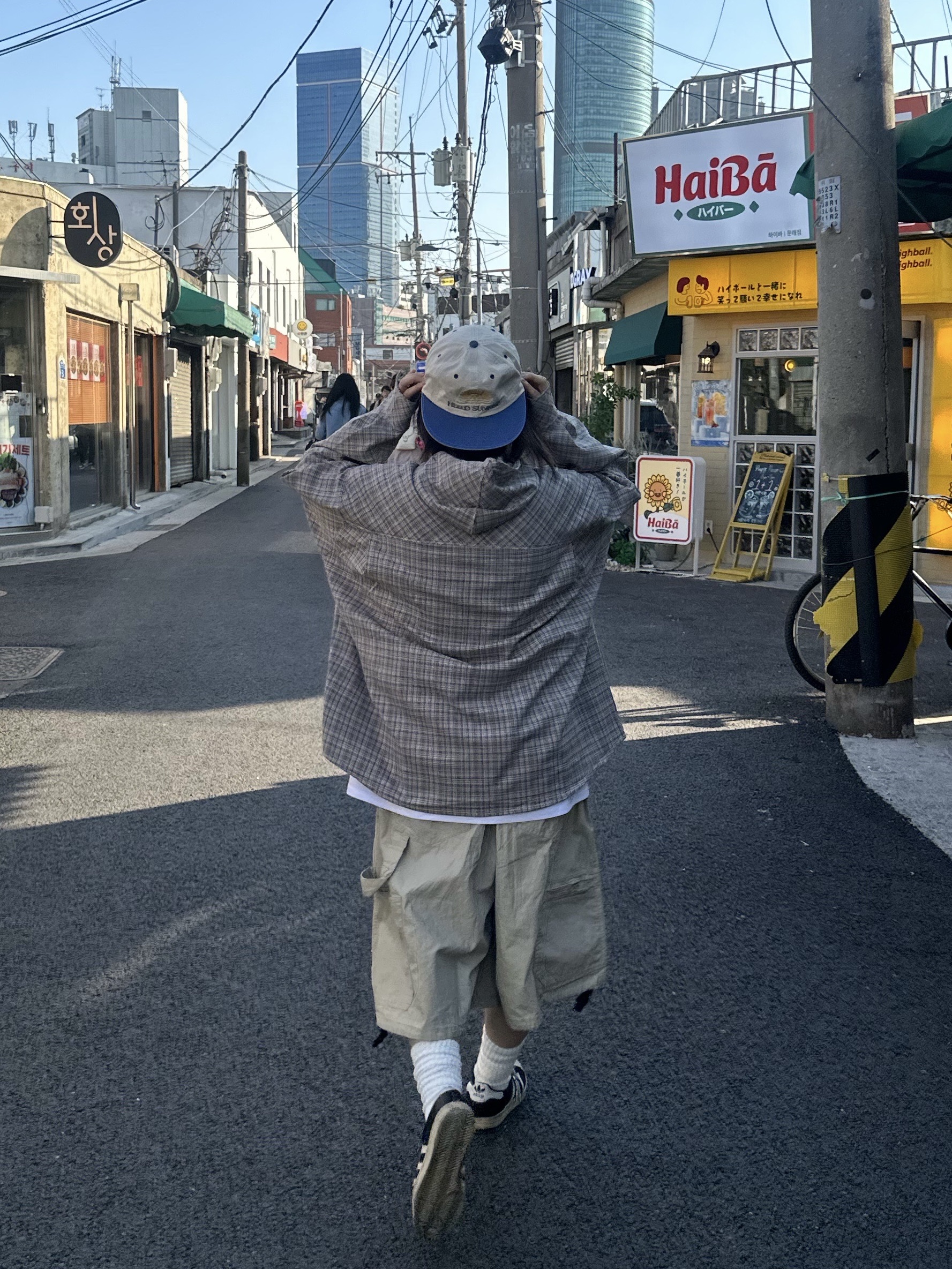Hello Sunrise Two Tone Washed OG Logo 6Panel Cap Beige & Vintage Blue, Adidas Superstar Premium Black White 착용 스타일 - 8