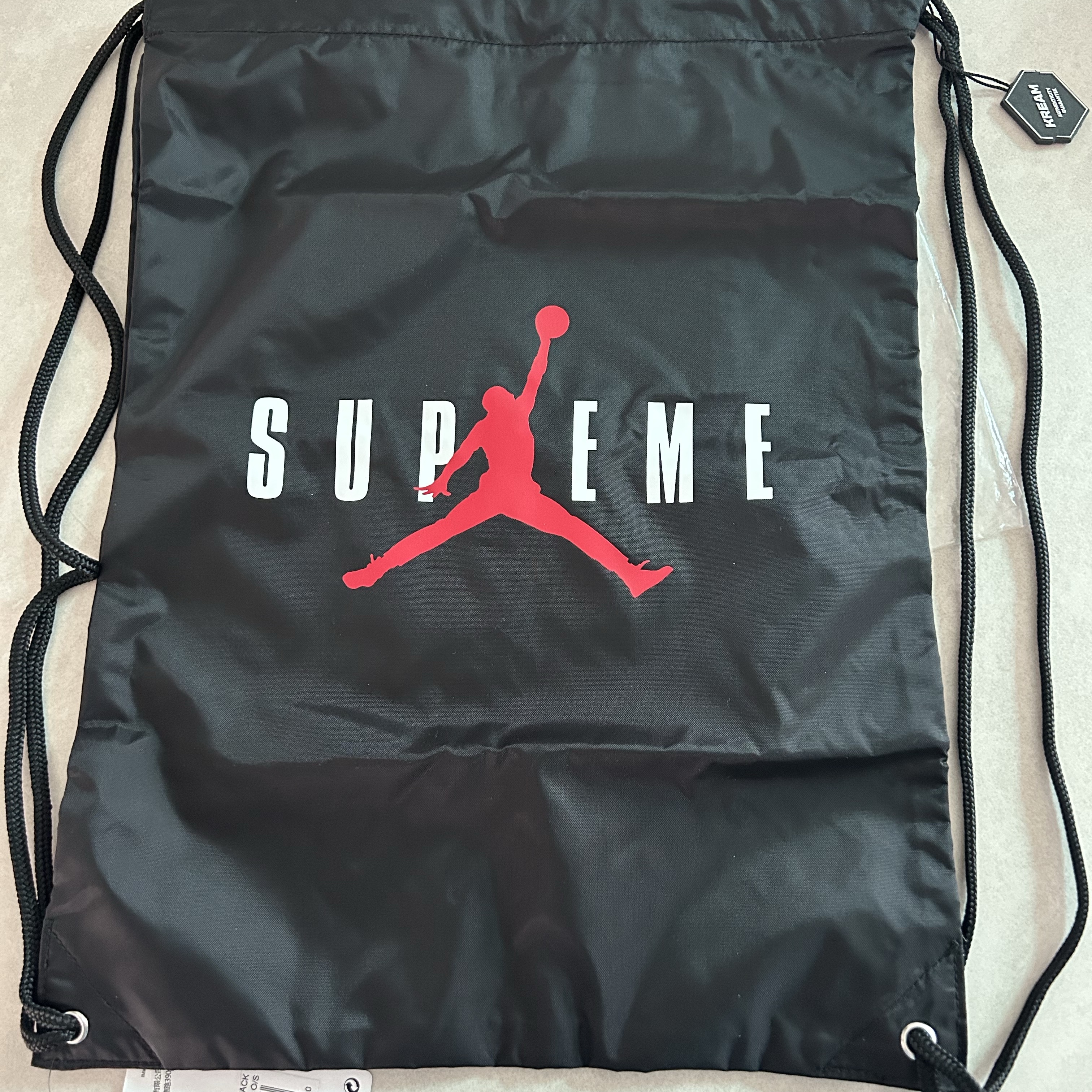 Supreme x Jordan Drawstring Bag Black - 24FW 착용 스타일