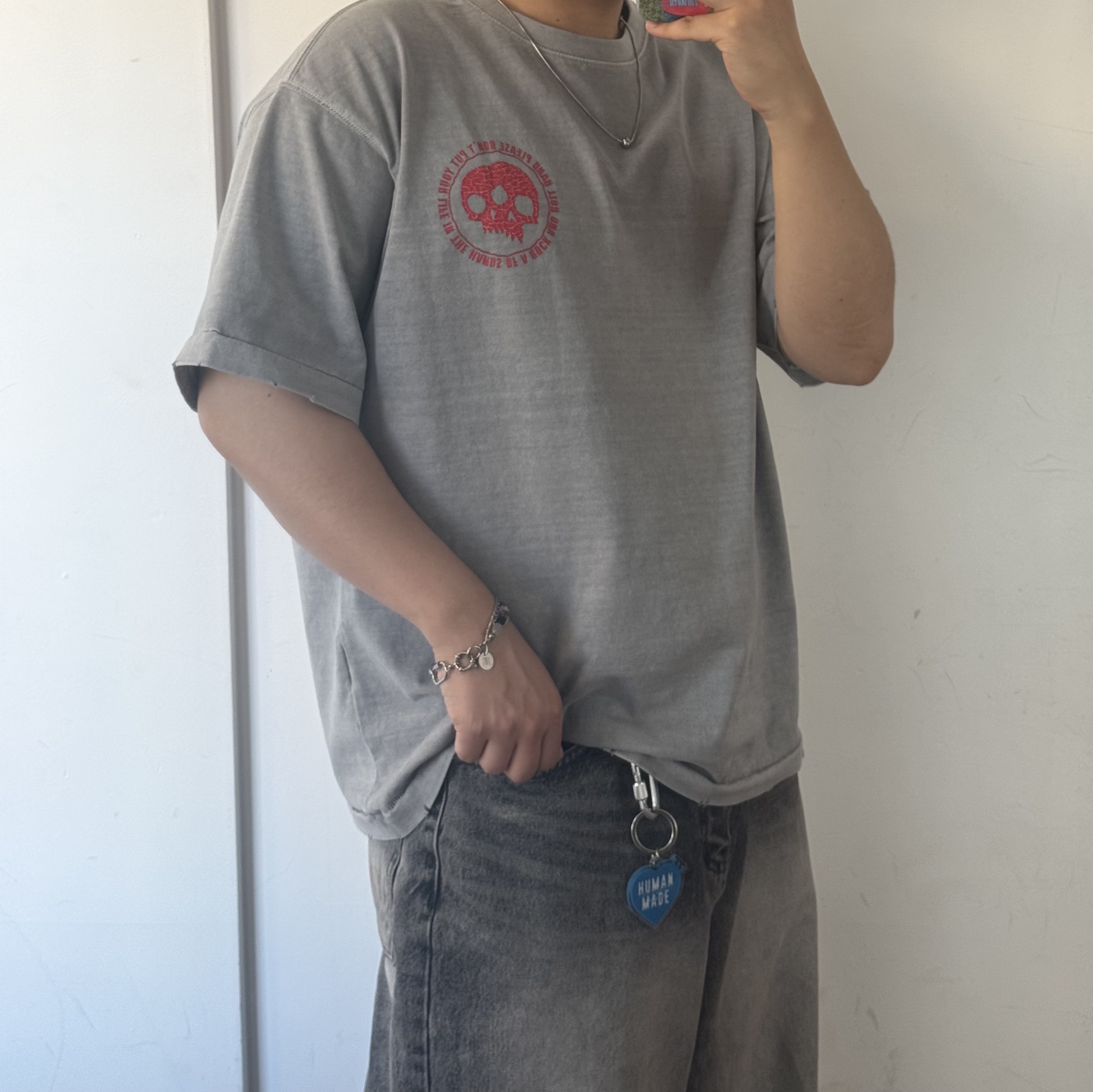 Human Made Heart Keyring Blue, ETCE Twin T-Shirt Gray 착용 스타일 - 1