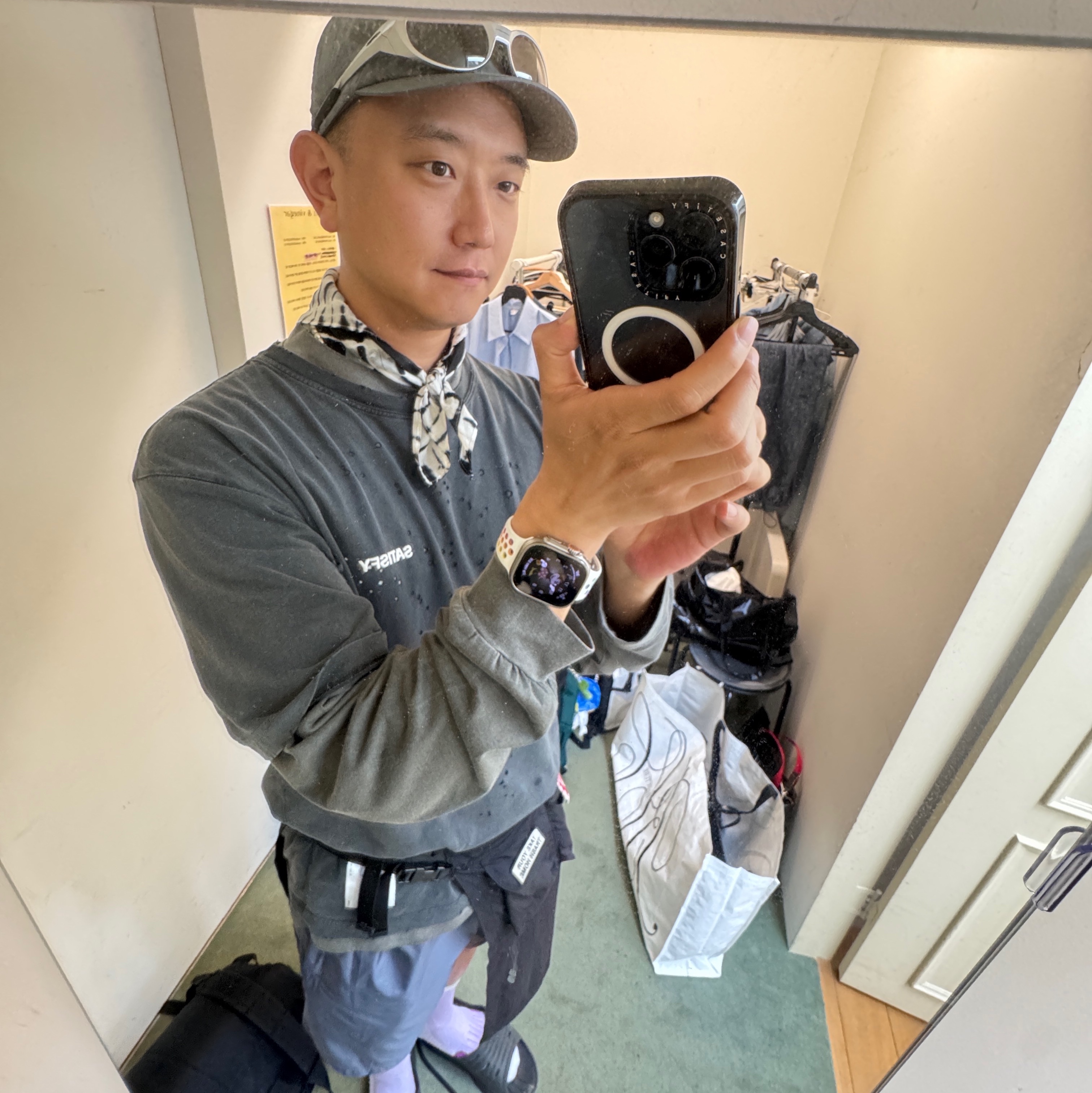 Stussy Wave Dye Beach Shell Jacket Bone, Oakley Eye Jacket Redux Silver Frame Prizm Black Polarized Lenses High Bridge Fit 착용 스타일 - 8