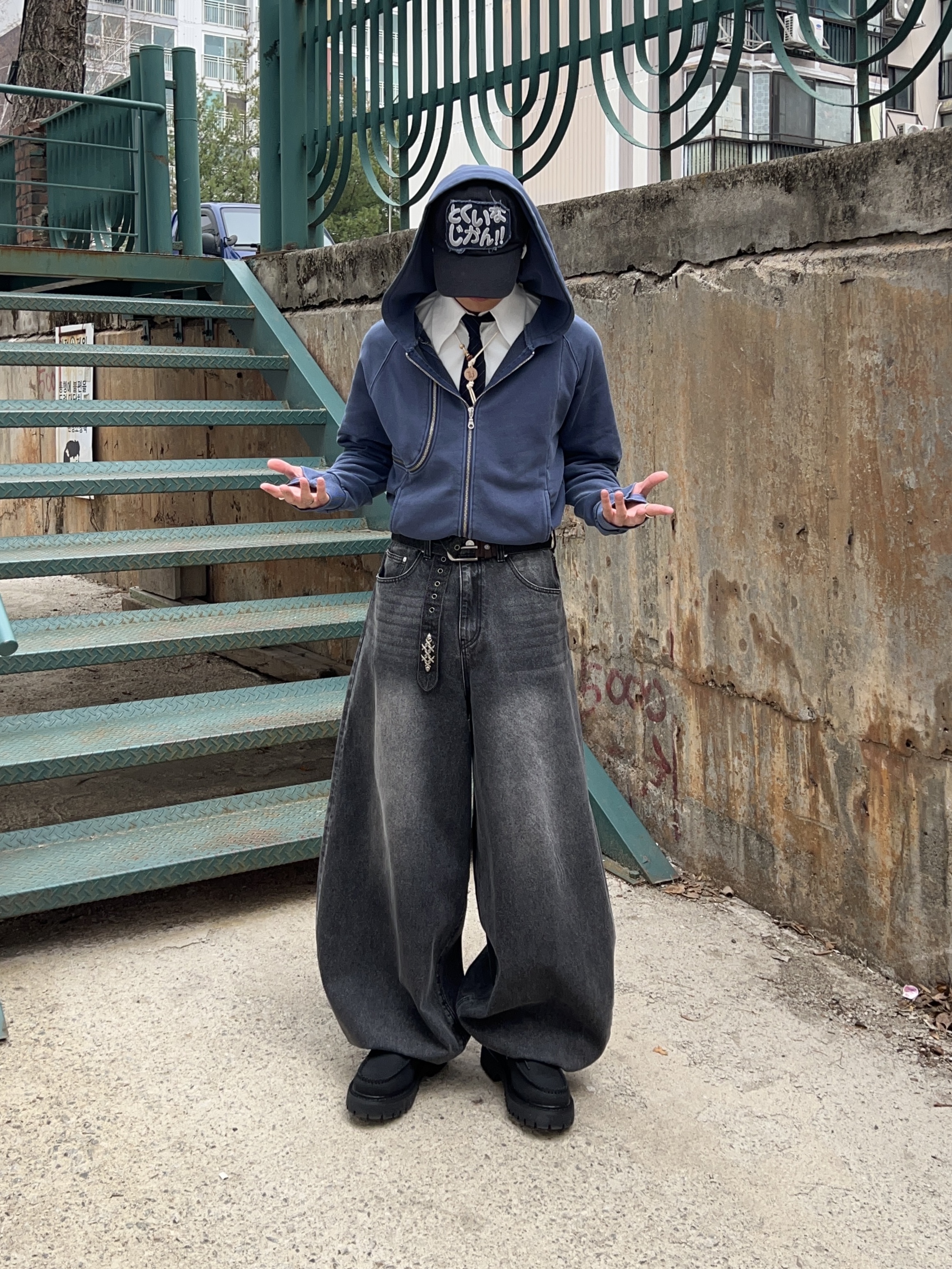 LOSTGARDEN Harbor Black 착용 스타일